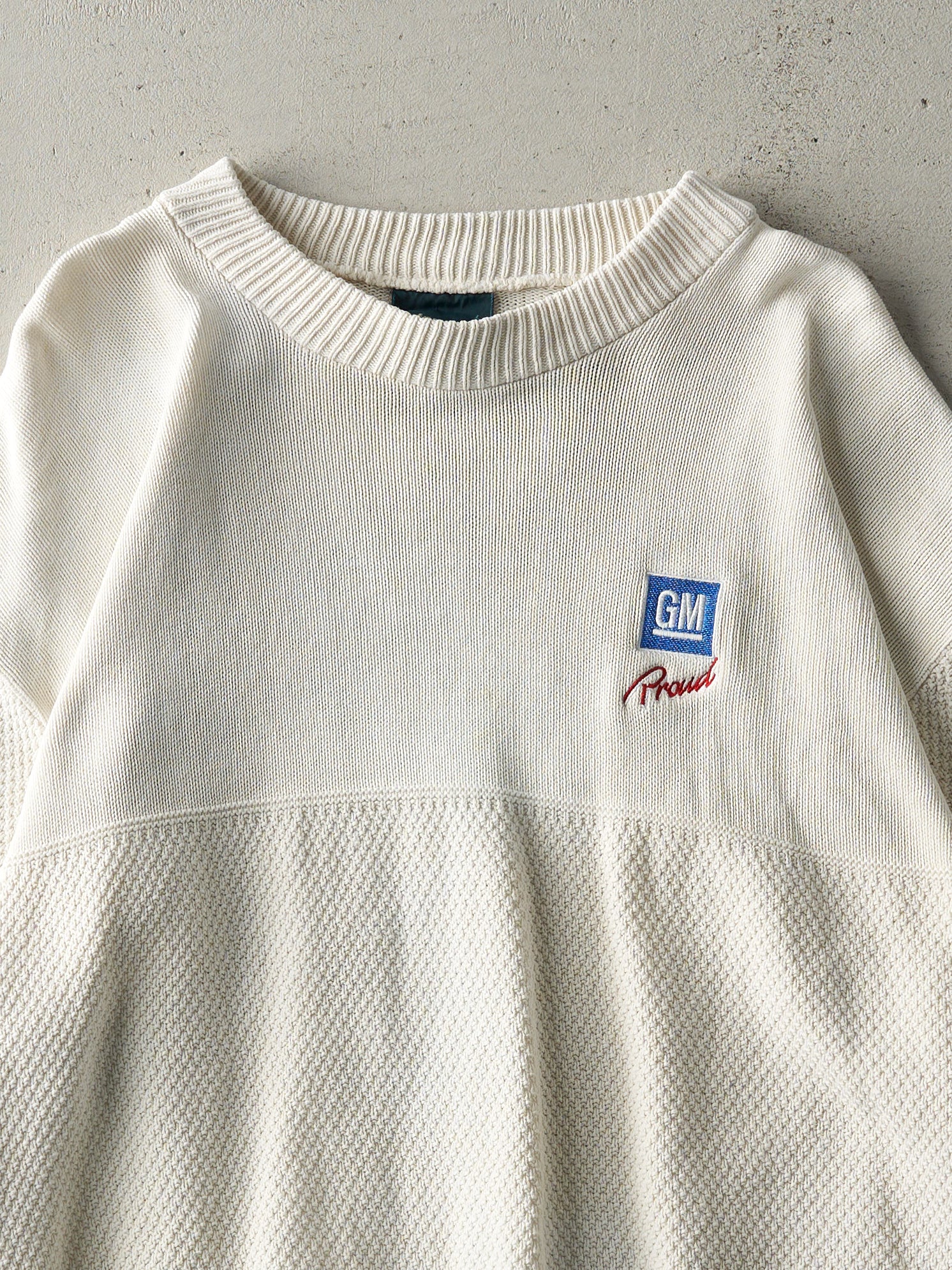 Vintage 90s Beige Embroidered GM Knit Sweater (M)