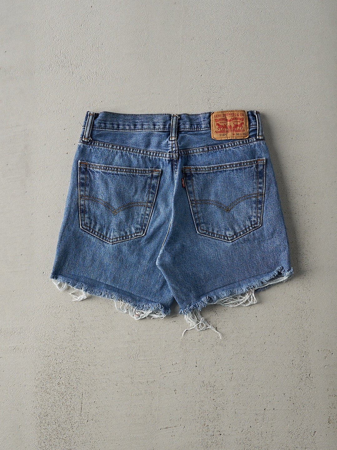 Vintage Y2K Light Wash Levi's 516 Cut Off Shorts (30x5)