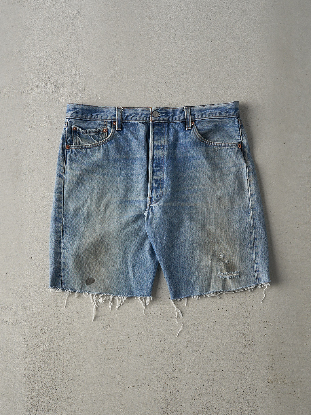 Vintage 90s Light Wash Levi's 501 Cut Off Jean Shorts (35.5x9)