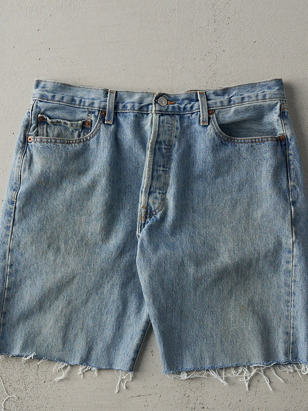 Vintage 90s Light Wash Levi's 501 Cut Off Jean Shorts (36x9)