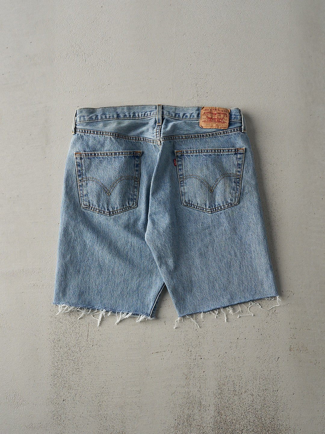 Vintage 90s Light Wash Levi's 501 Cut Off Jean Shorts (36x9)
