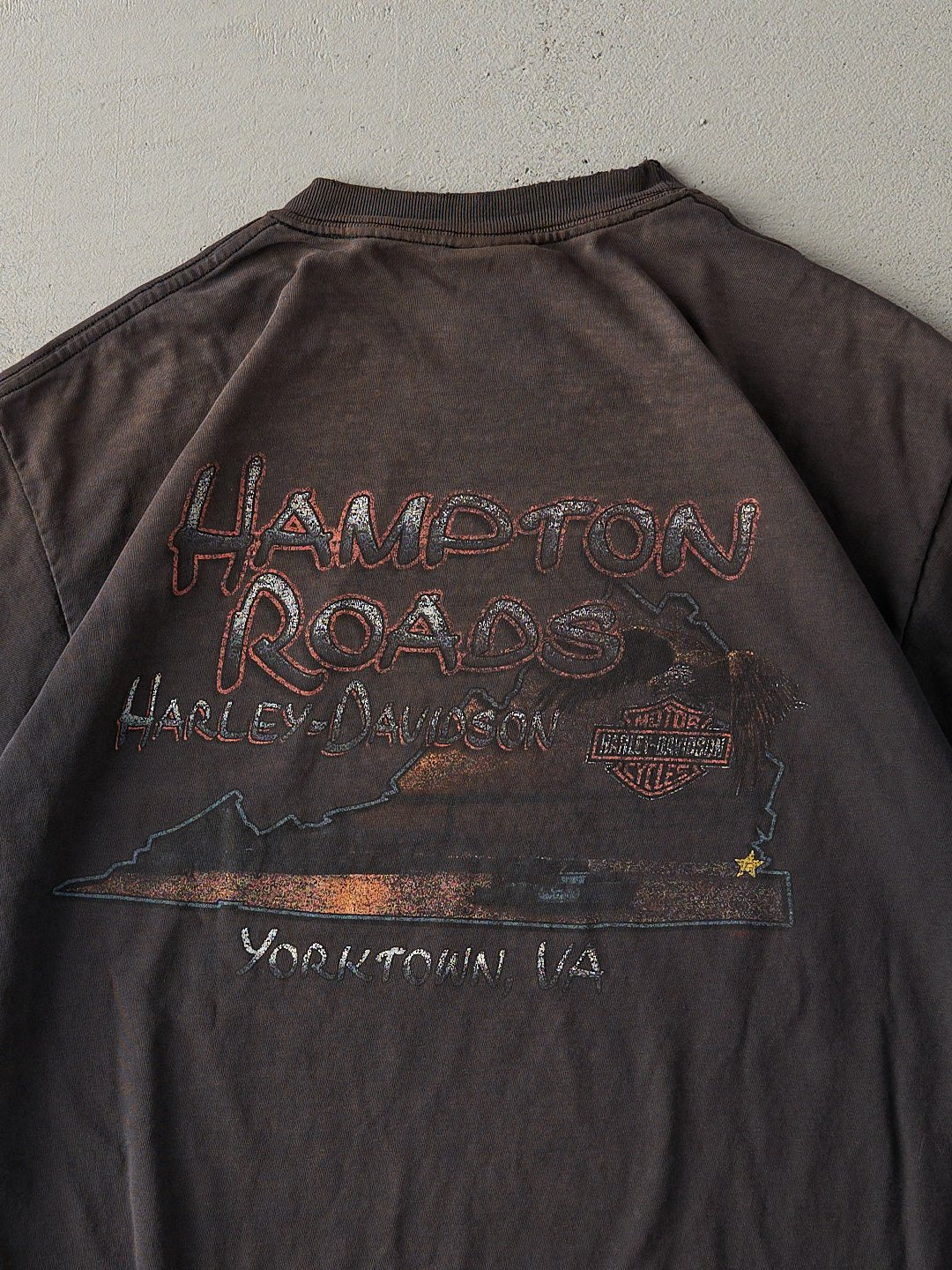 Vintage 03' Faded Black Yorktown VA Harley Davidson Tee (M)