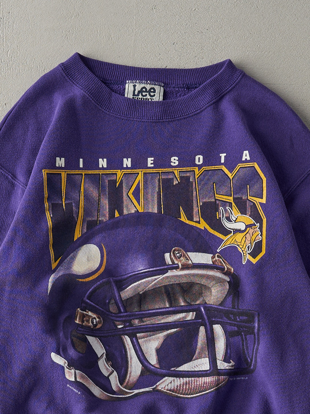 Vintage 97' Purple Minnesota Vikings Football Crewneck (S/M)