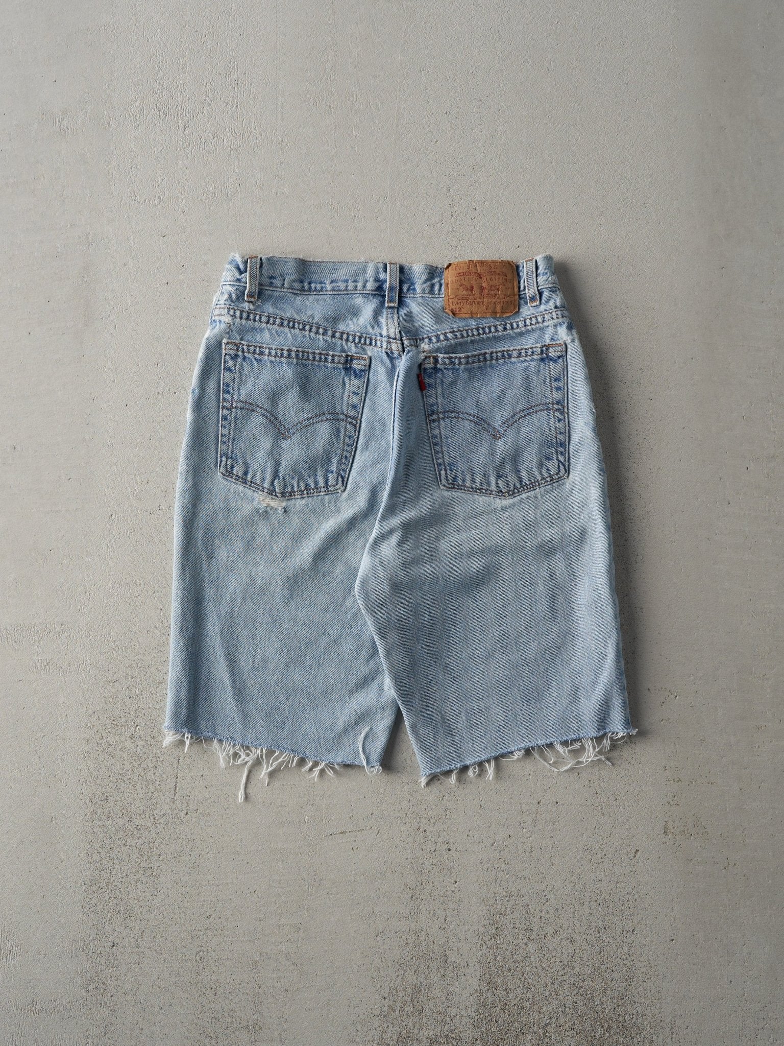Vintage Y2K Light Wash Levi's 512 Cut Off Jean Shorts (29x9)