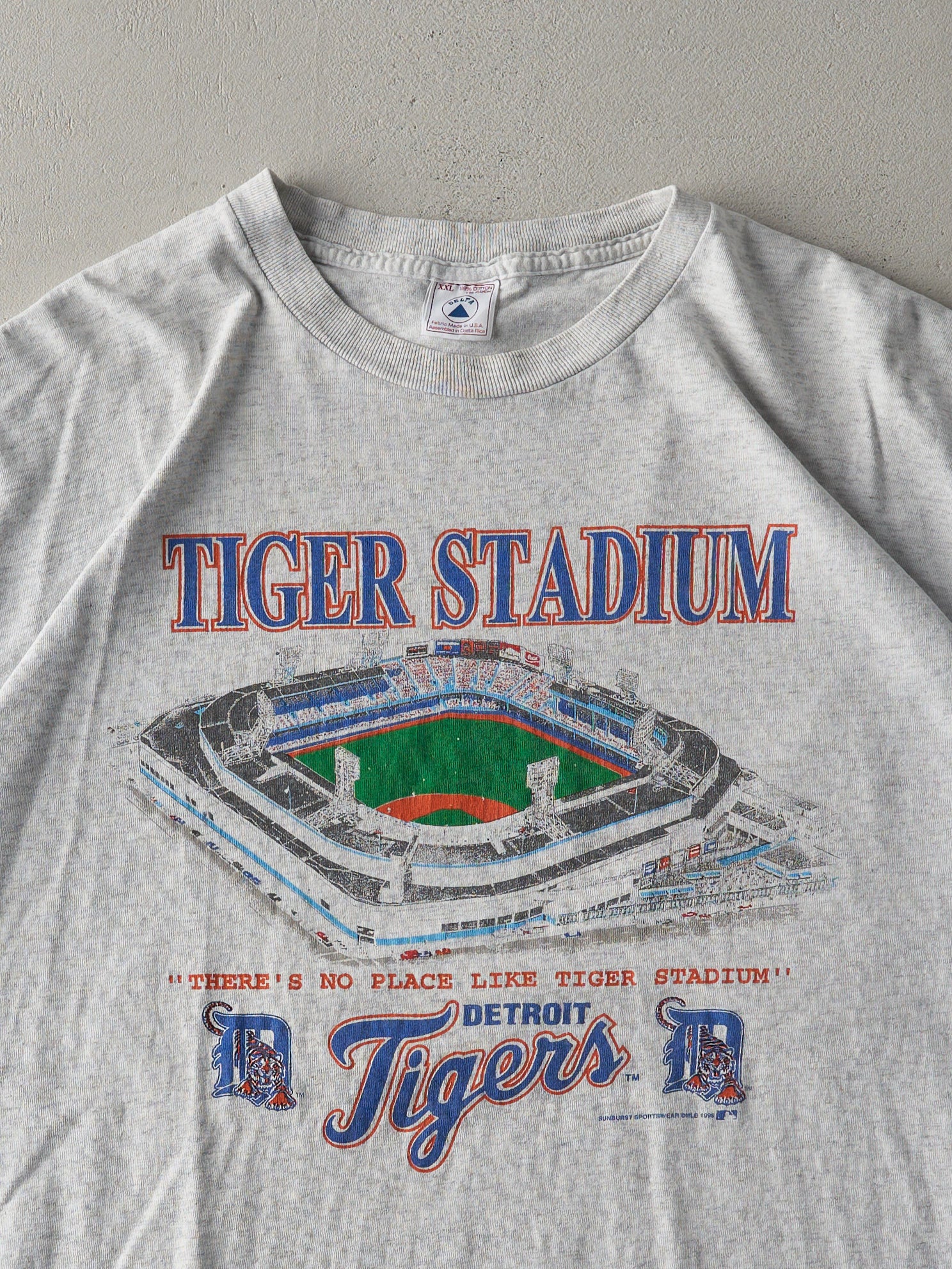 Vintage 96' Heather Grey Rare Detroit Tigers Stadium Tee (L)