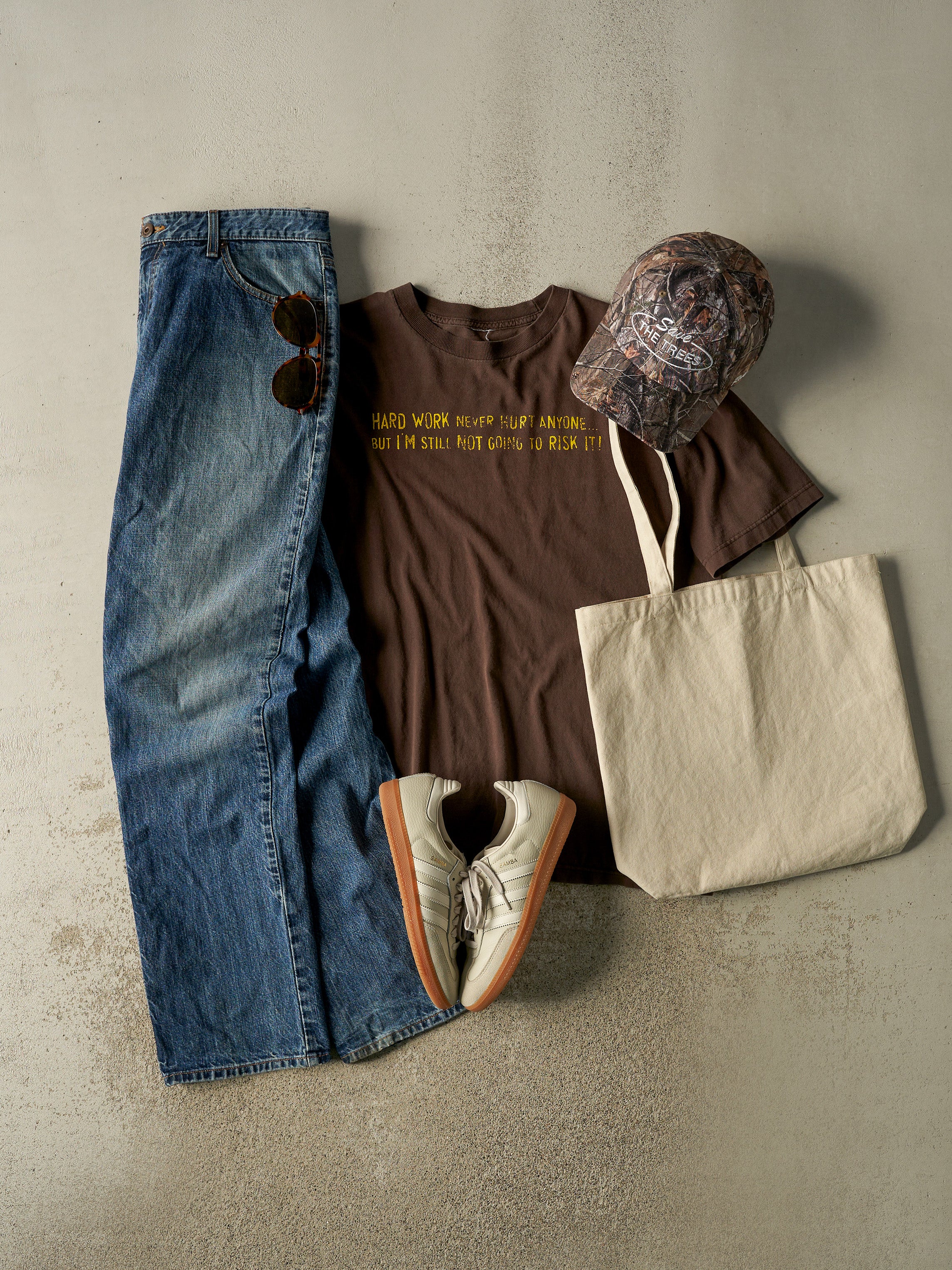 Vintage Y2K Dark Wash Tommy Hilfiger Jeans (36x32.5)