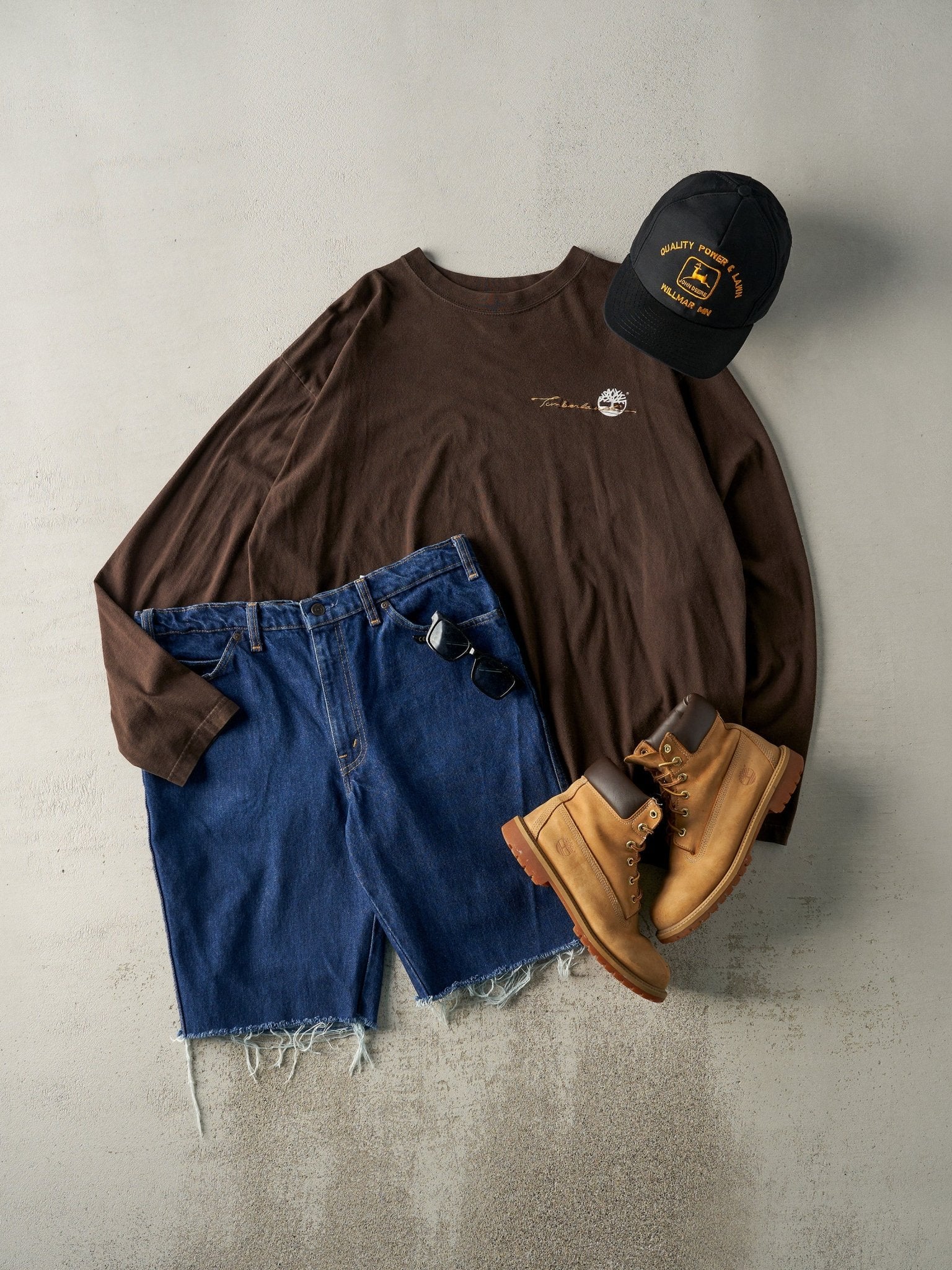 Vintage Y2K Brown Timberland Embroidered Long Sleeve (L/XL)