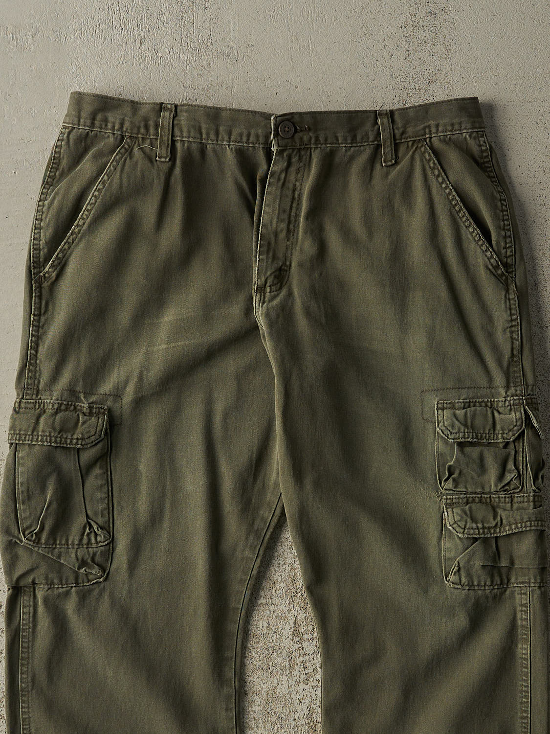 Vintage Y2K Green Wrangler Cargo Pants (36x29.5)