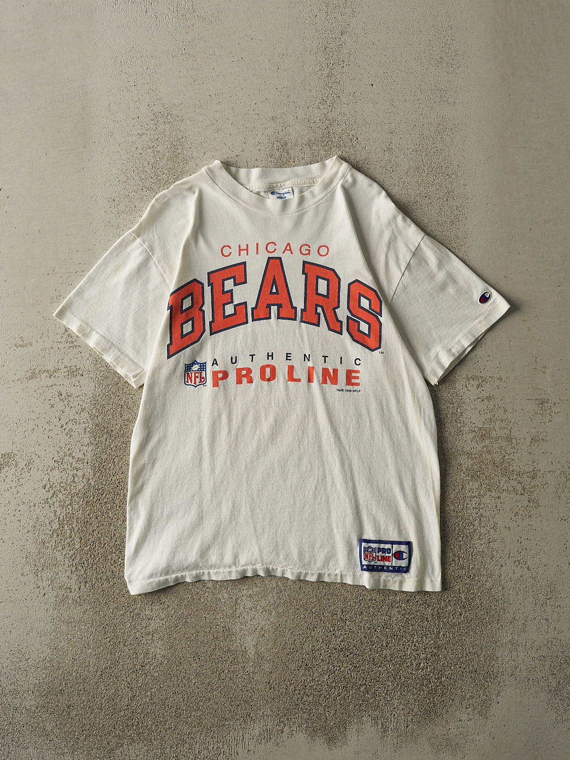 Vintage 96' White Chicago Bears Single Stitch Tee (S/M)
