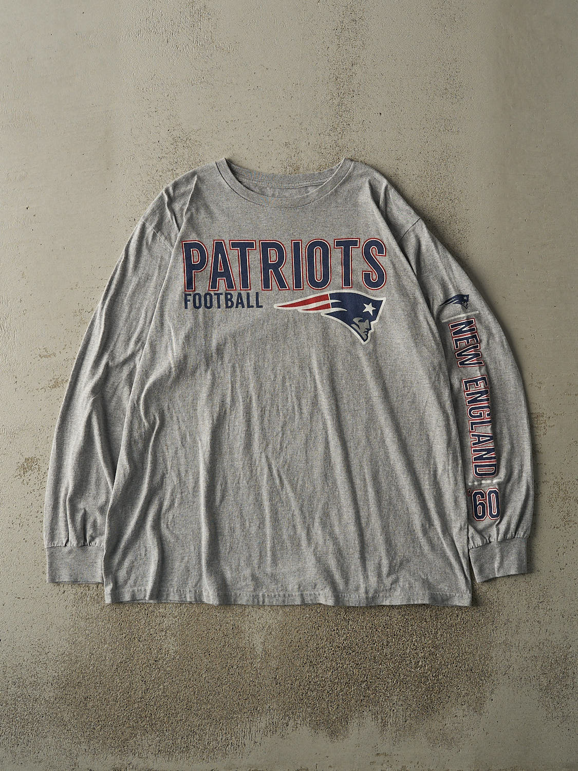 Vintage Y2K Grey New England Patriots Long Sleeve (XL/XXL)