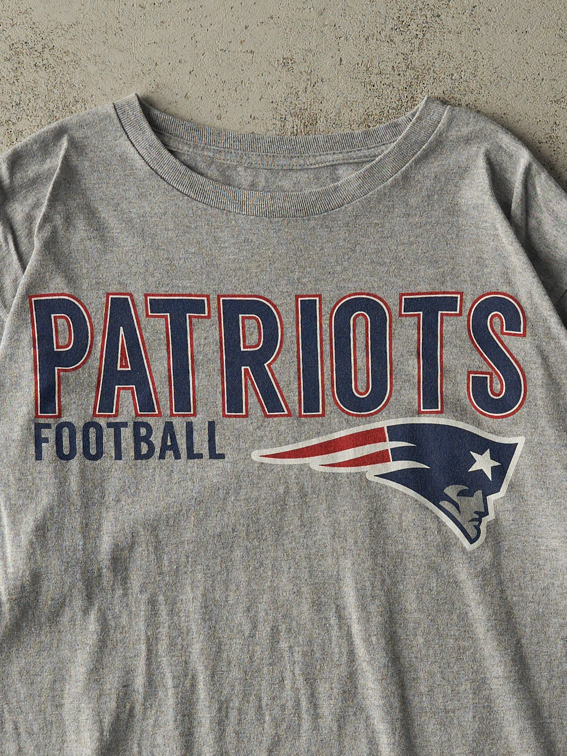 Vintage Y2K Grey New England Patriots Long Sleeve (XL/XXL)