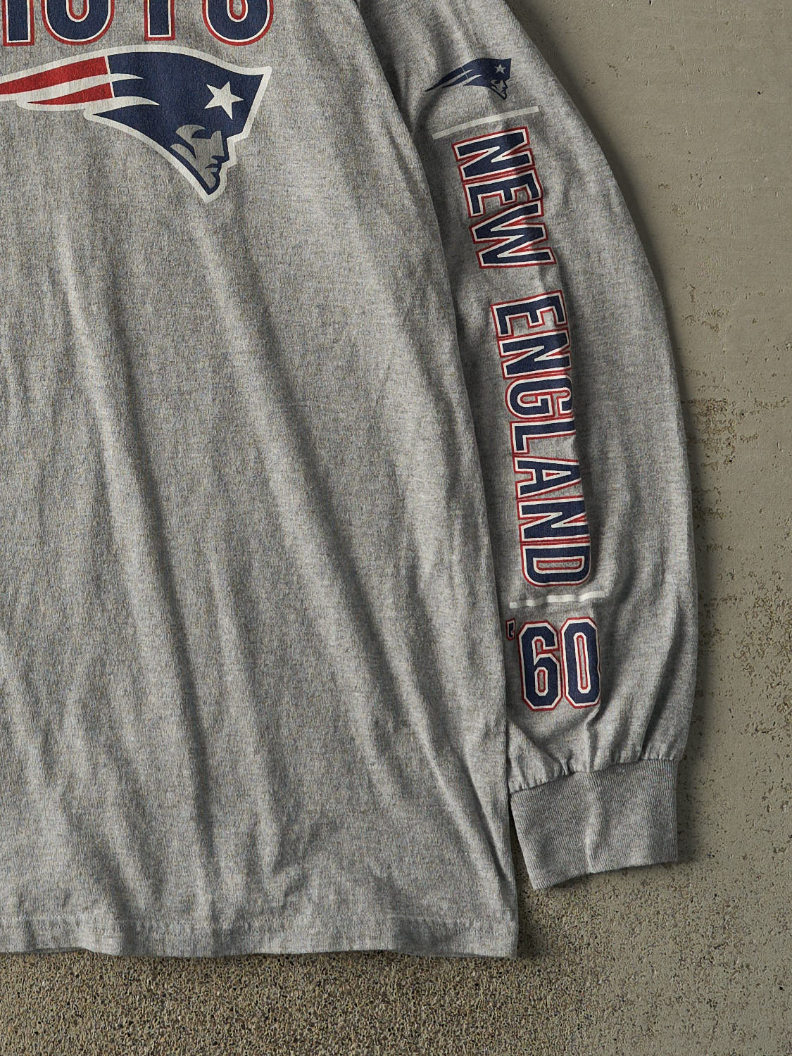 Vintage Y2K Grey New England Patriots Long Sleeve (XL/XXL)