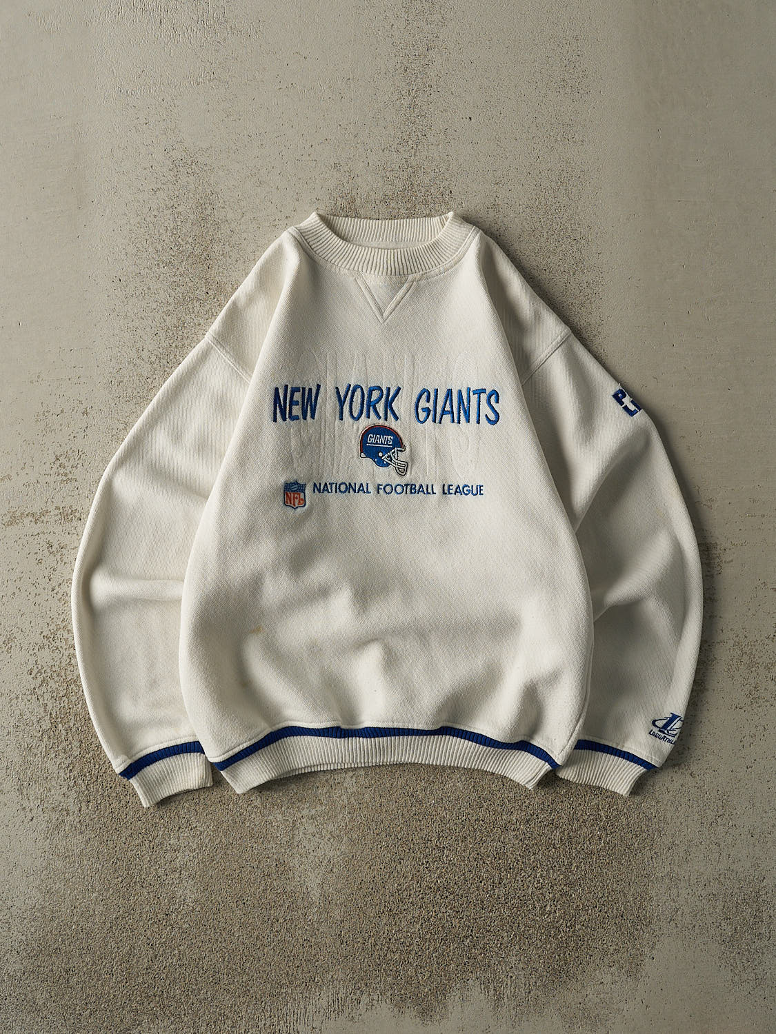 Vintage 90s White New York Giants Embroidered Textured Crewneck (M)