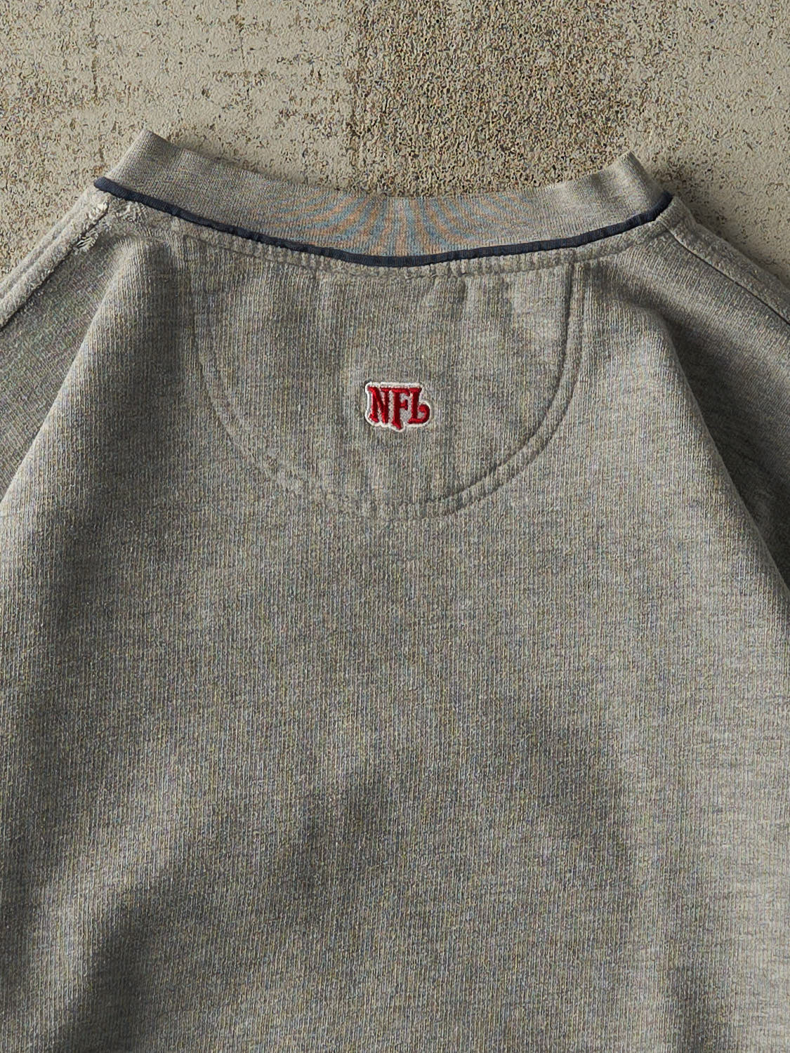 Vintage 90s Grey New England Patriots Embroidered Crewneck (XXL)