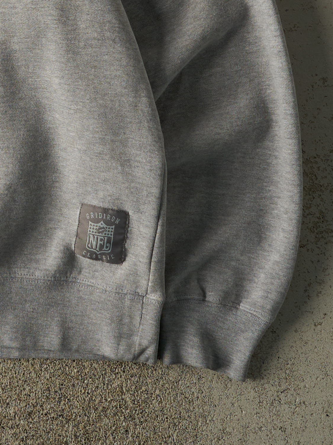 Vintage Y2K Grey Oakland Raiders Football Embroidered Crewneck (M/L)