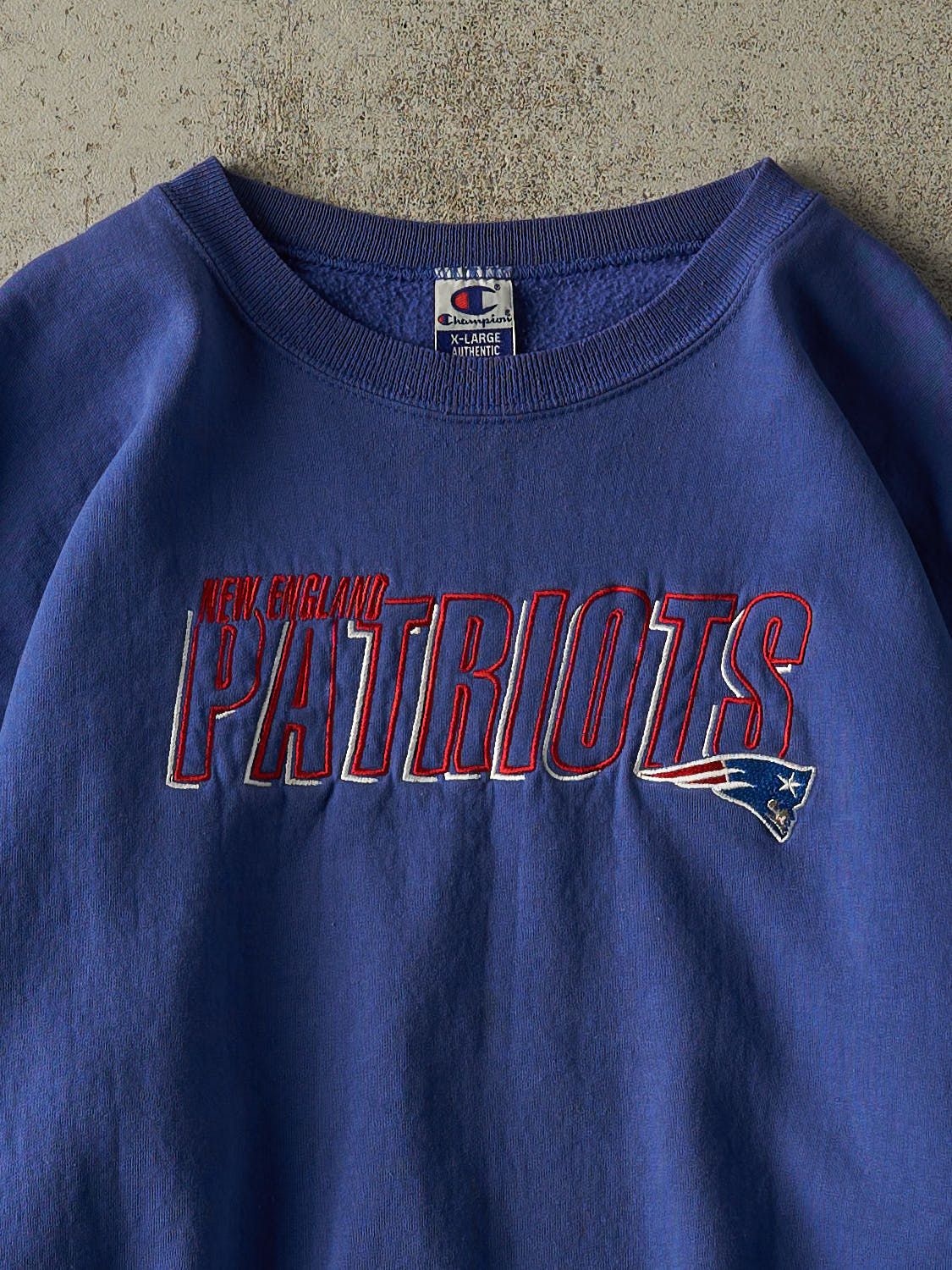 Vintage 90s Blue New England Patriots Embroidered Crewneck (L/XL)