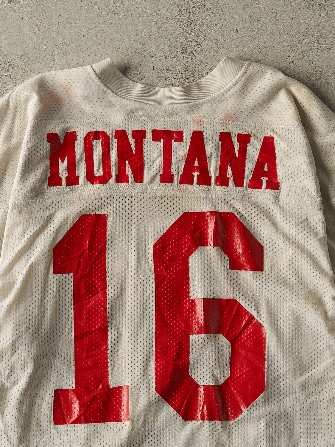 Vintage 90s White San Francisco 49ers Joe Montana #16 Russell Athletic Jersey (XL/XXL)
