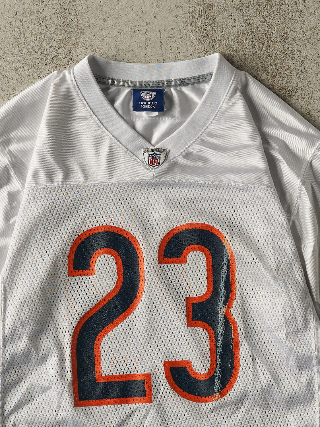 Vintage Y2K White Chicago Bears Devin Hester #23 Cropped Jersey (S)