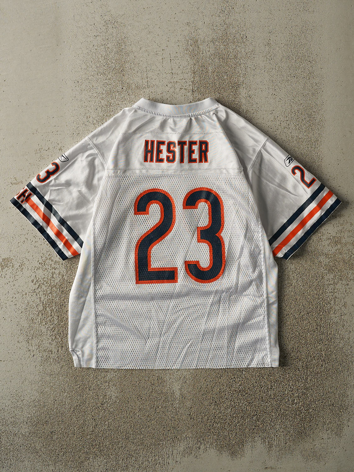 Vintage Y2K White Chicago Bears Devin Hester #23 Cropped Jersey (S)
