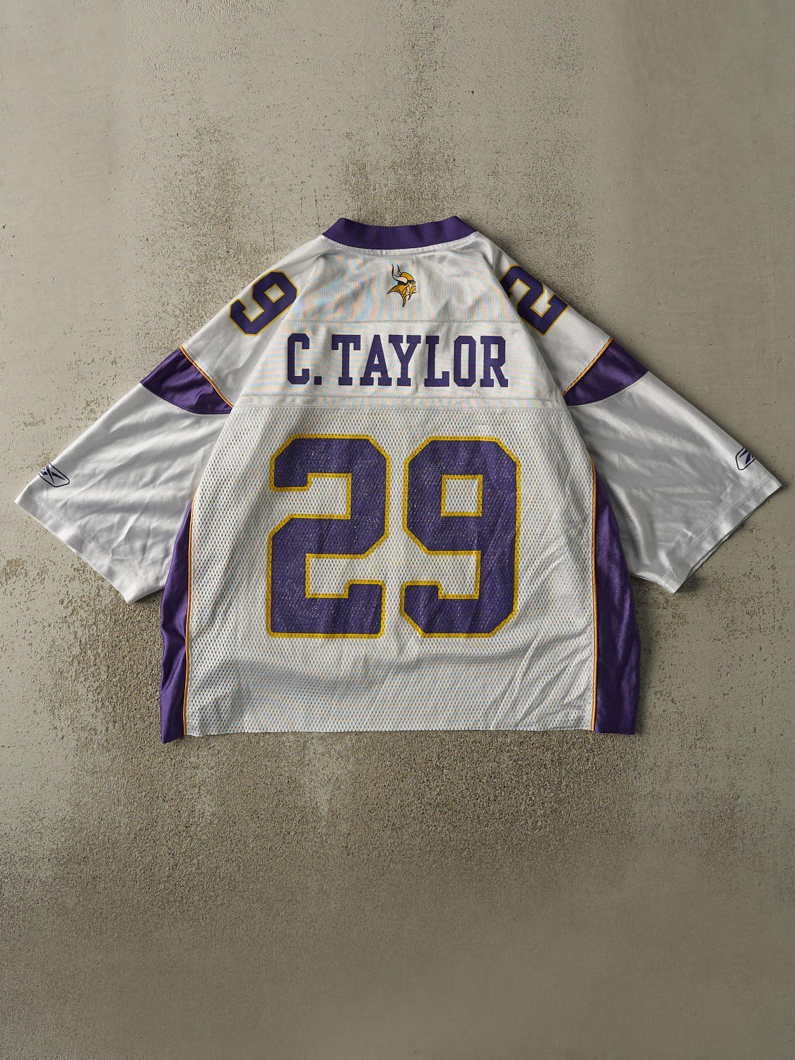 Vintage Y2K White Minnesota Vikings Chester Taylor #29 Cropped Jersey (L/XL)