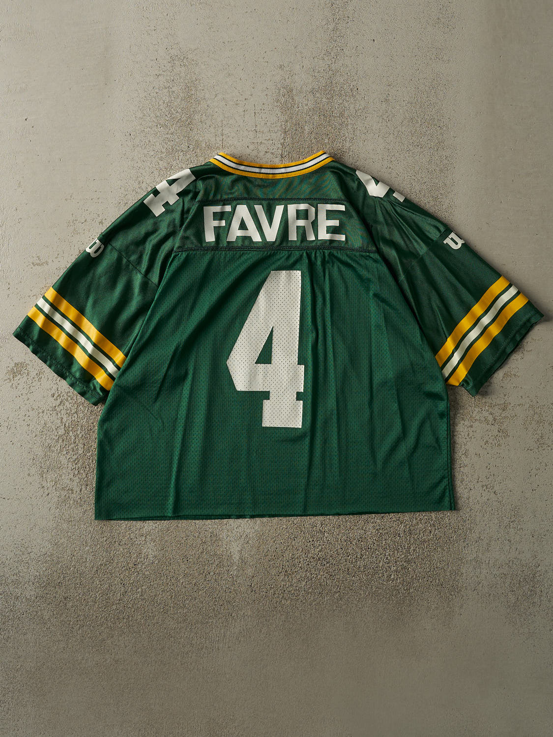 Vintage 90s Green Green Bay Packers Brett Favre #4 Cropped Boxy Jersey (L)