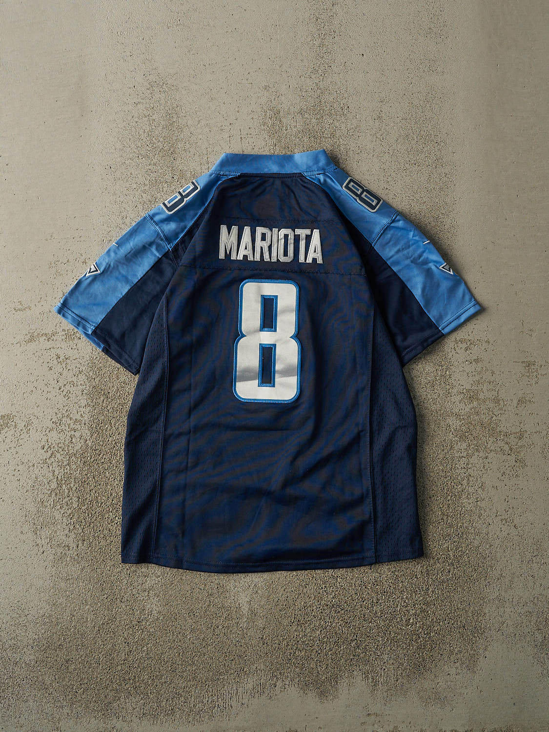 Vintage Y2K Navy Blue Tennesee Titans Marcus Mariota #8 Jersey (S)