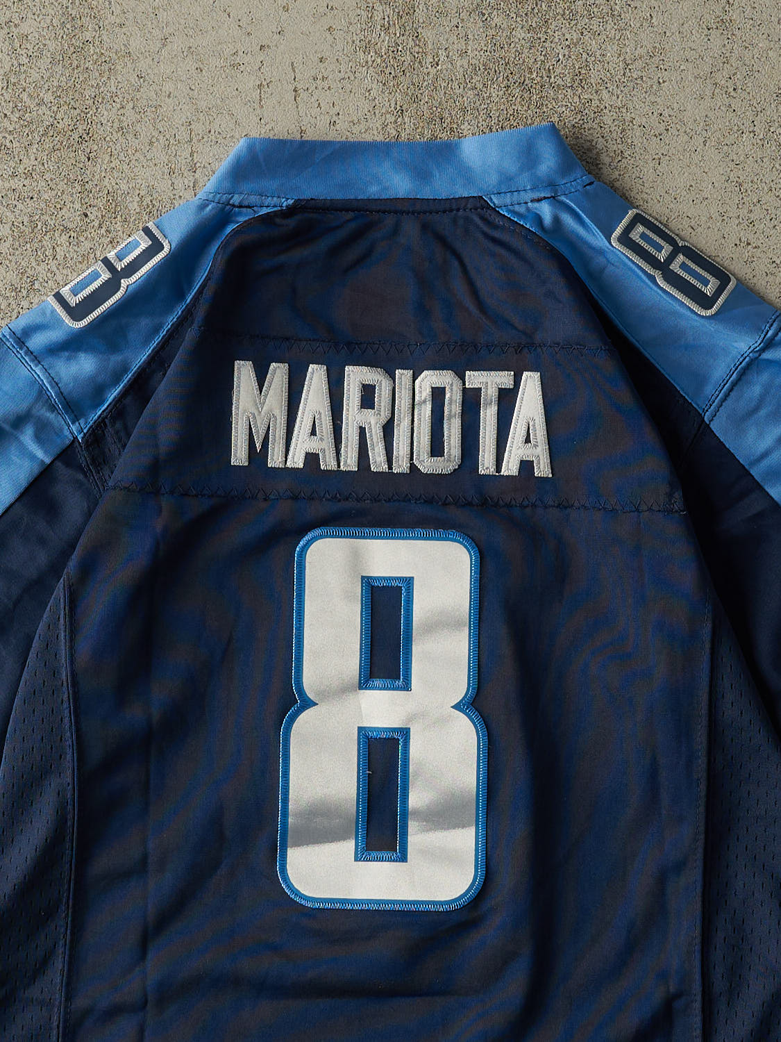 Vintage Y2K Navy Blue Tennesee Titans Marcus Mariota #8 Jersey (S)