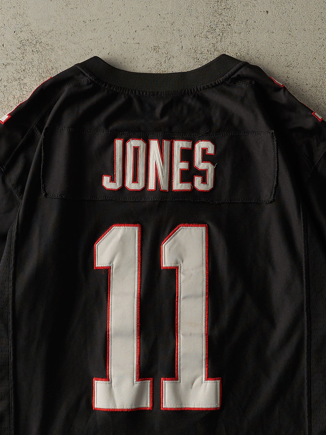 Vintage Y2K Black Atlanta Falcons Julio Jones #11 Jersey (XL)