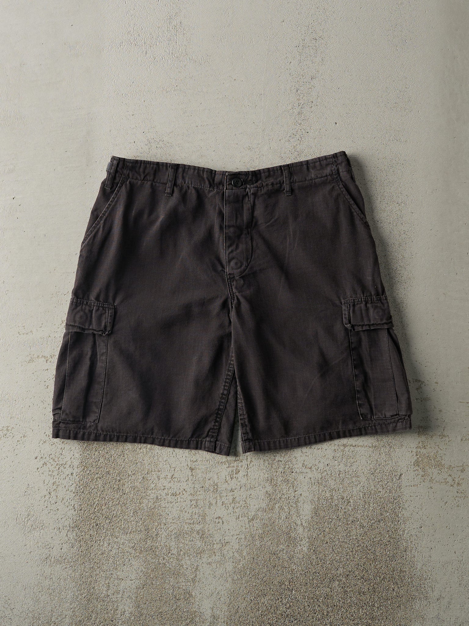 Vintage 90s Black Military Cargo Shorts (36x10)