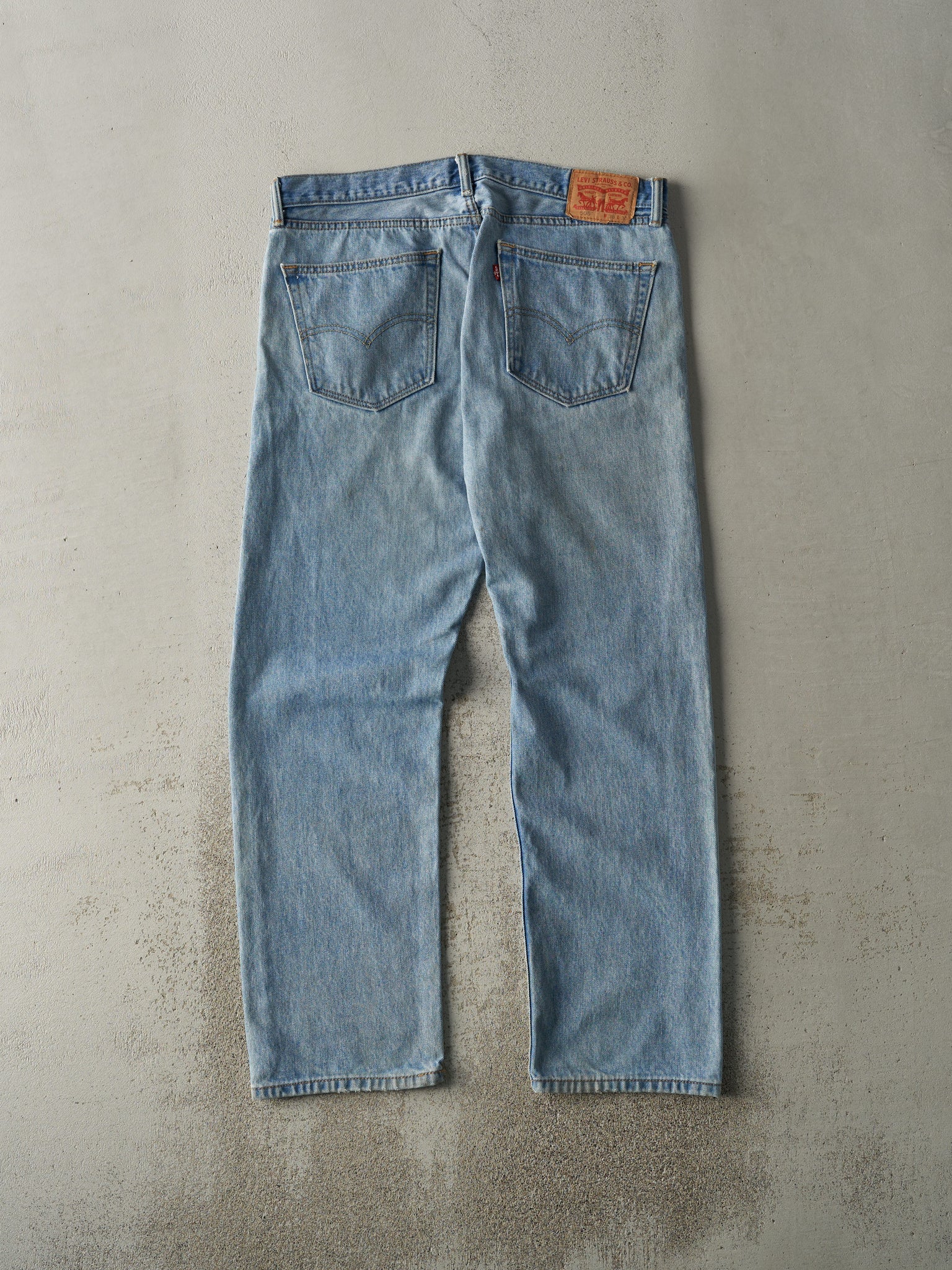 Vintage Y2K Light Wash Levi's 505 Jeans (38x30.5)