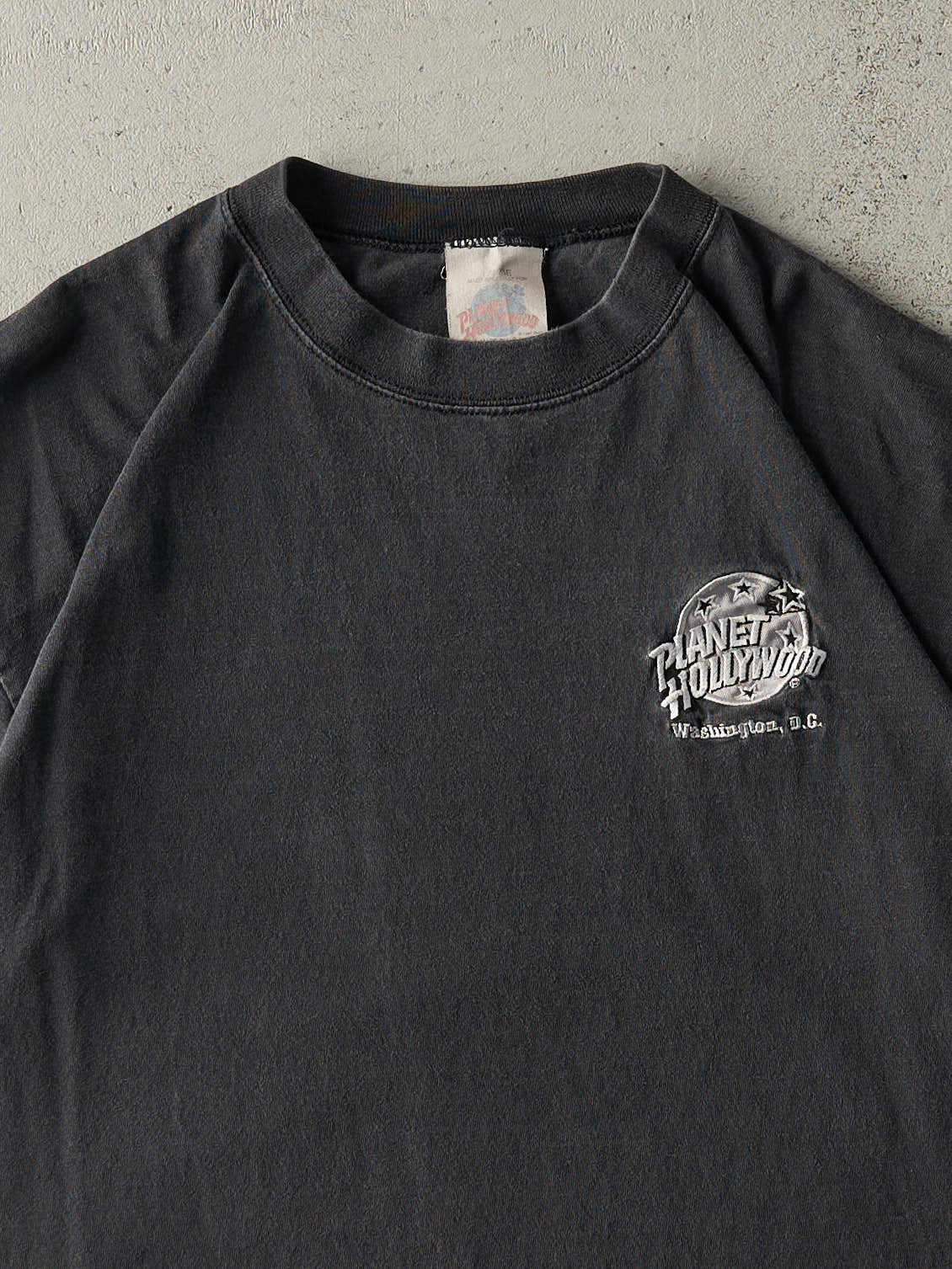 Vintage 91' Black Washington DC Planet Hollywood Embroidered Tee (L)