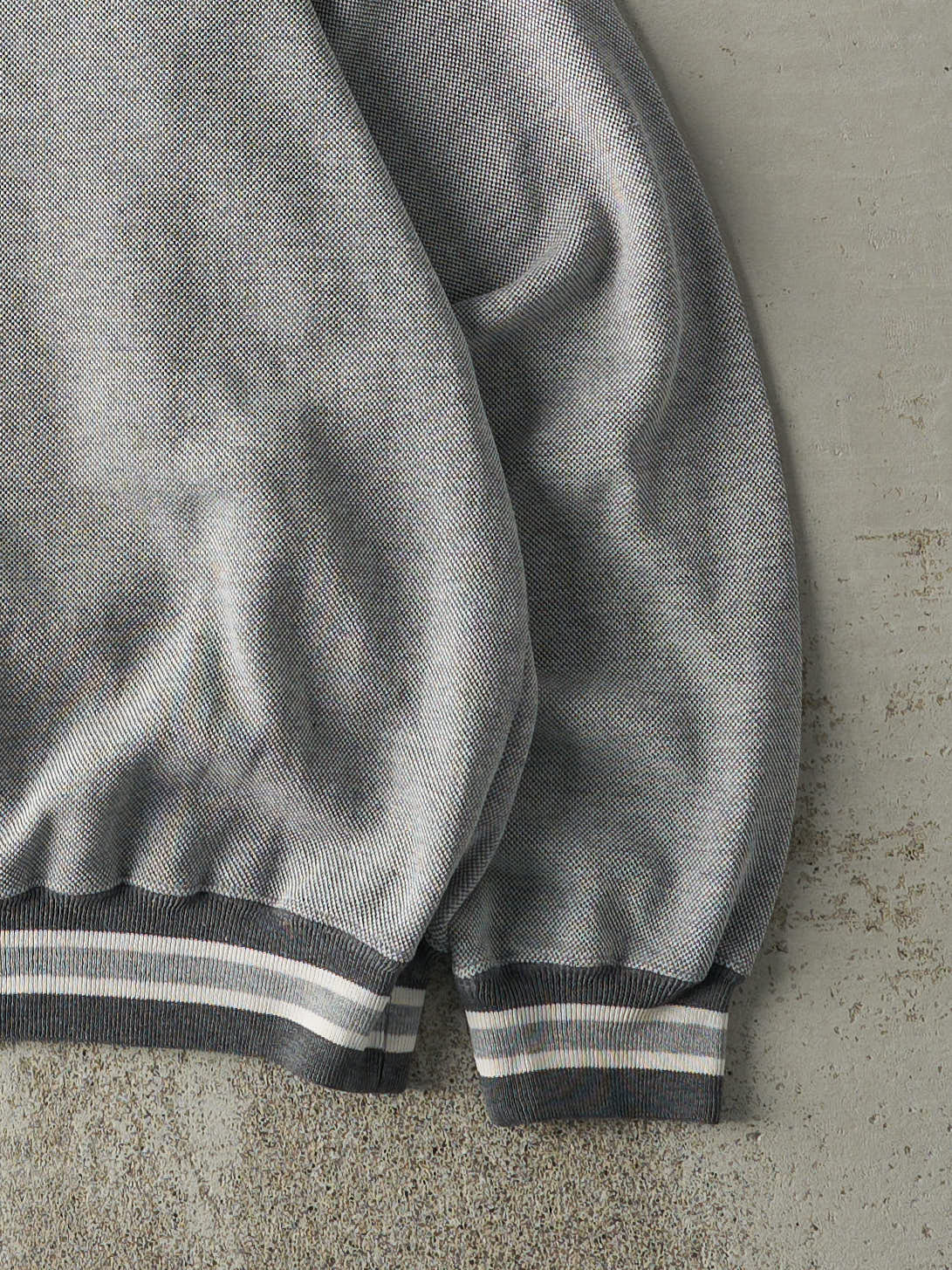 Vintage 90s Grey Textured Boxy Crewneck (L)