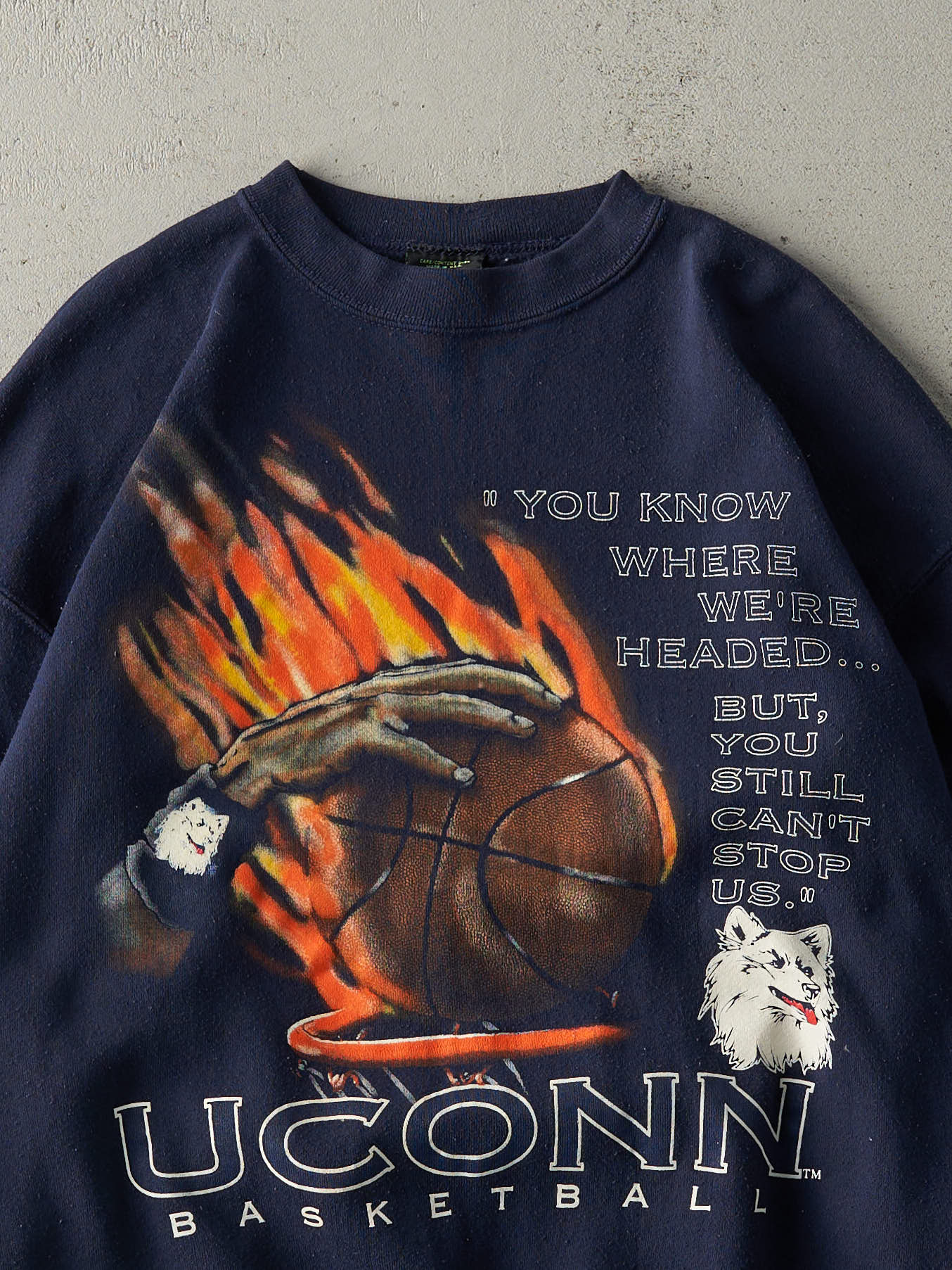 Vintage 90s Navy Blue UConn Huskeys Basketball Crewneck (L)