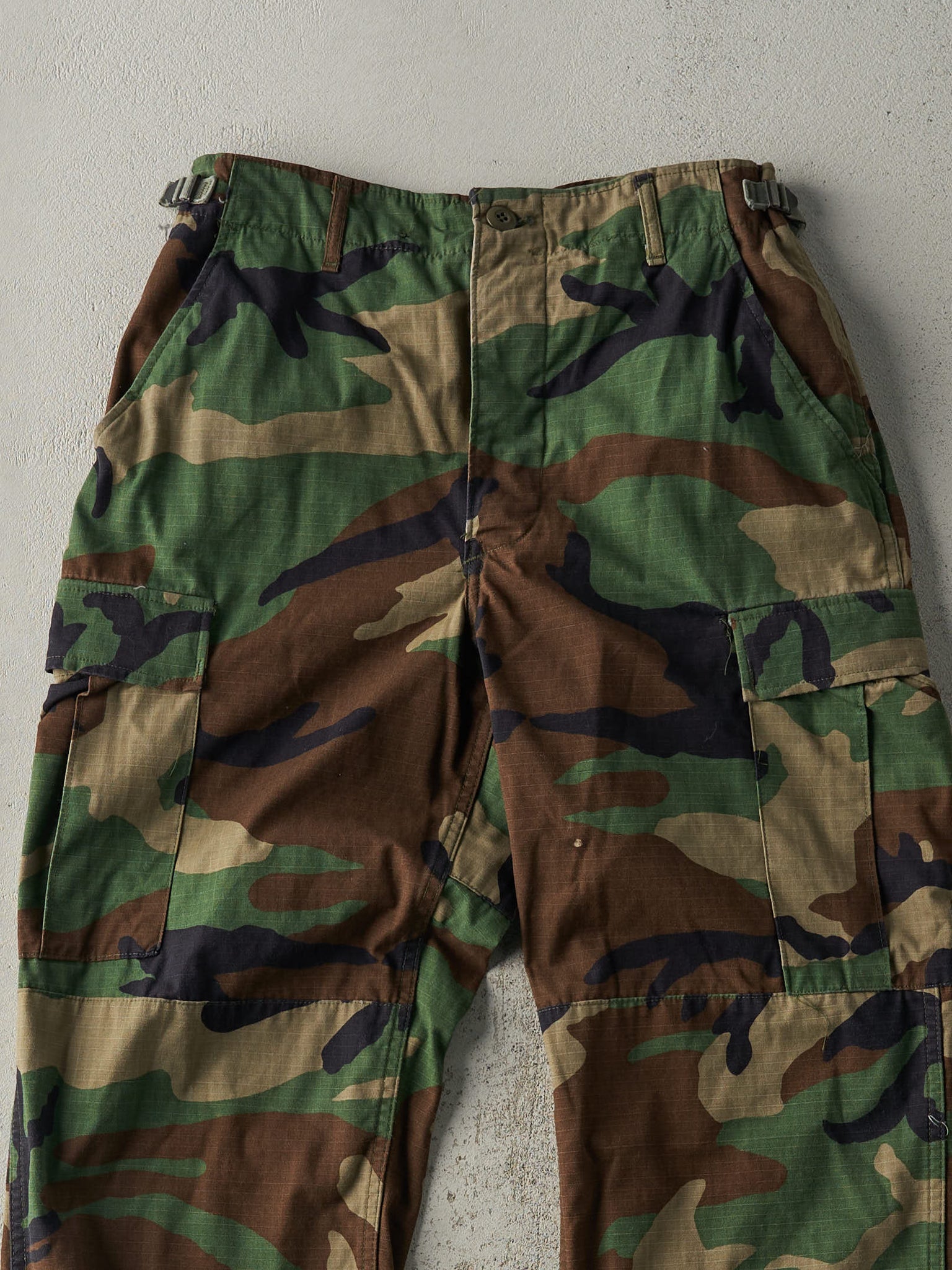 Vintage Y2K Woodland Camo Army Pants (28x33.5)