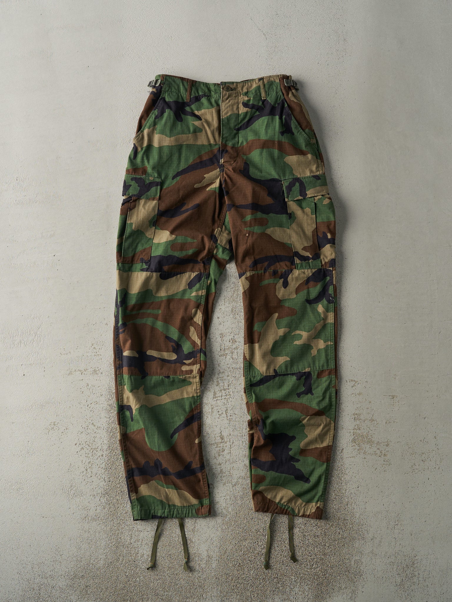 Vintage Y2K Woodland Camo Army Pants (28x33.5)