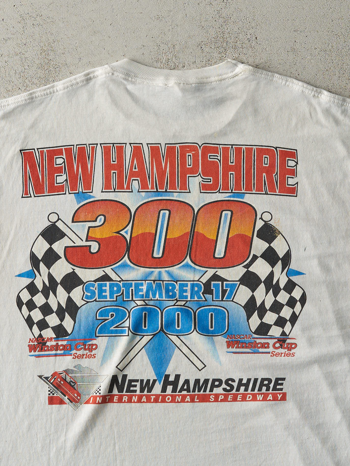 Vintage 00' White Nascar Winston Cup Series Racing Cut Off Tee (L)