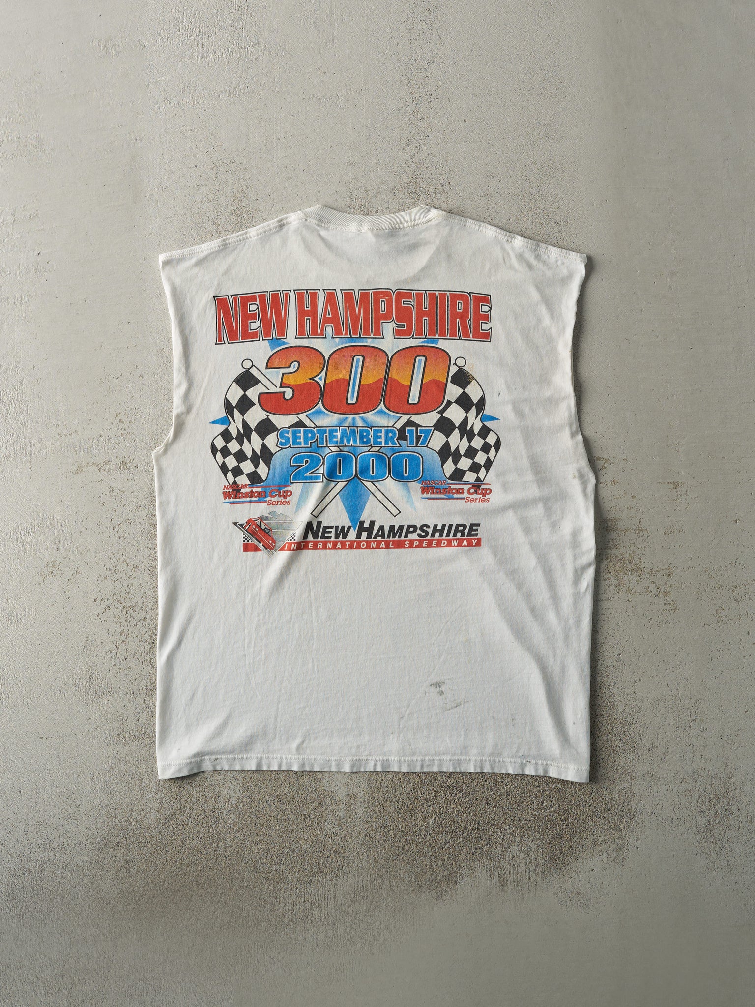 Vintage 00' White Nascar Winston Cup Series Racing Cut Off Tee (L)