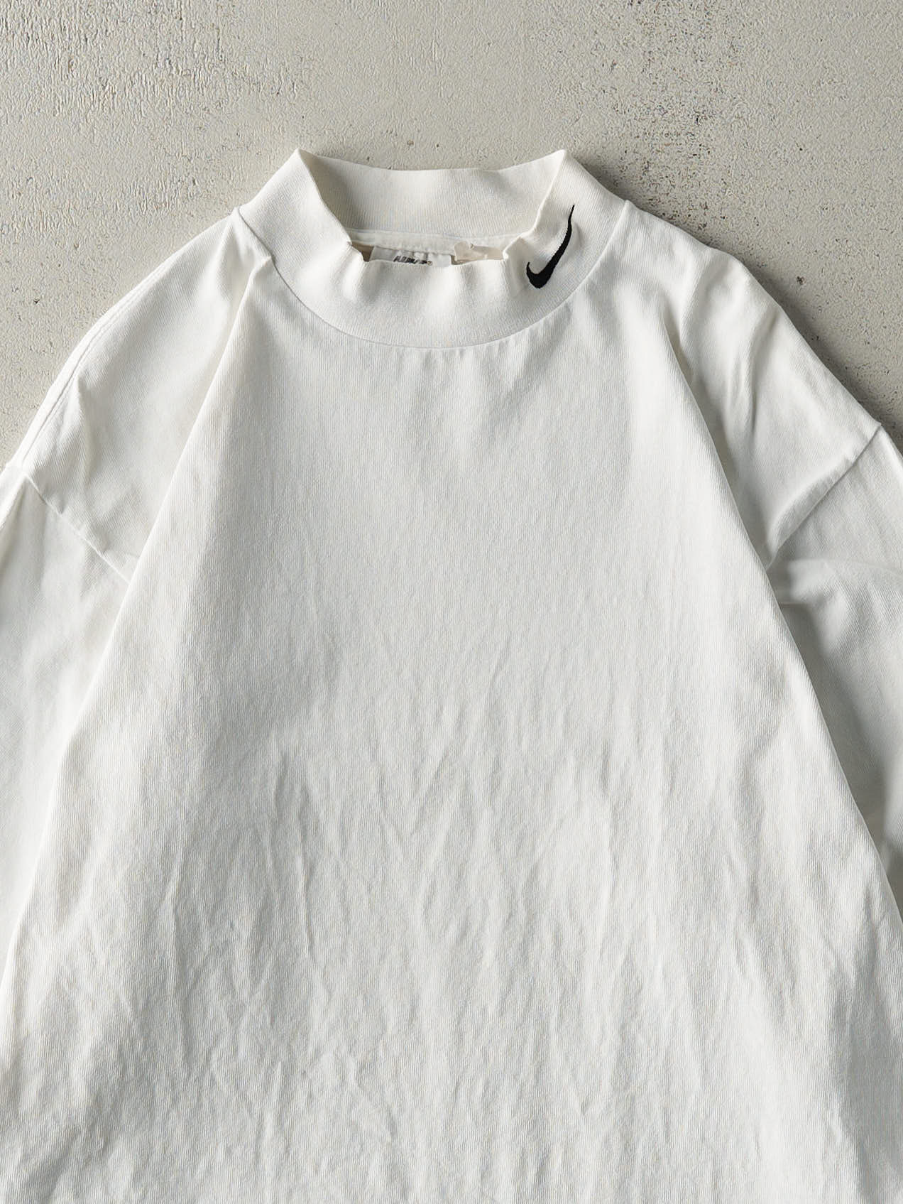 Vintage 90s White Nike Embroidered Turtleneck Long Sleeve (M)