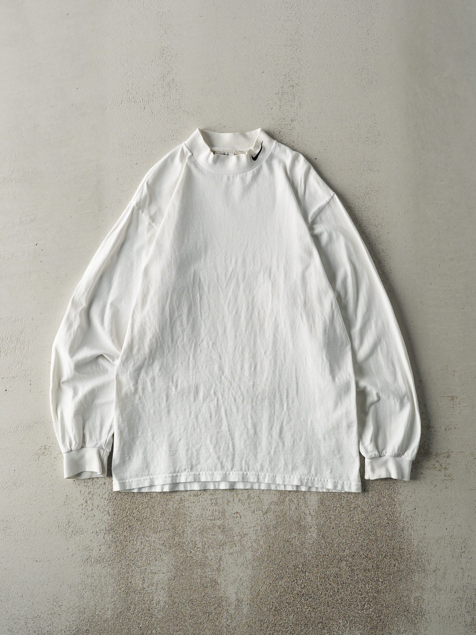 Vintage 90s White Nike Embroidered Turtleneck Long Sleeve (M)