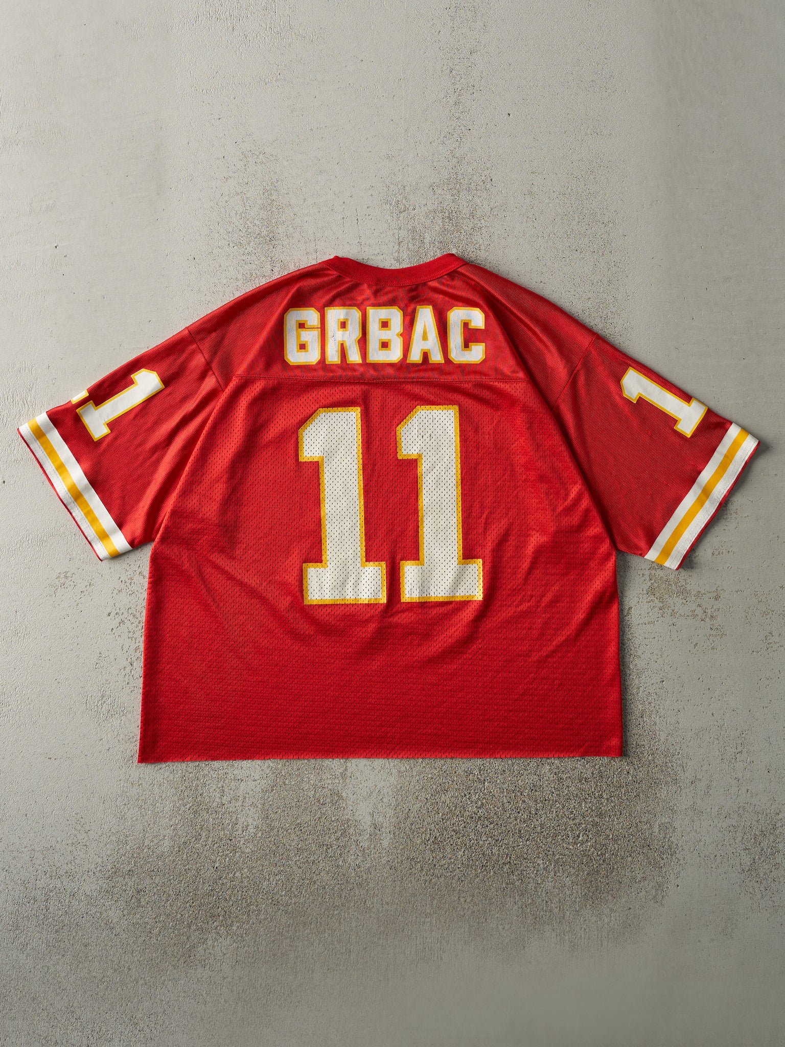 Vintage 90s Red Kansas City Chiefs #11 Elvis Grbac Cropped Football Jersey (L)