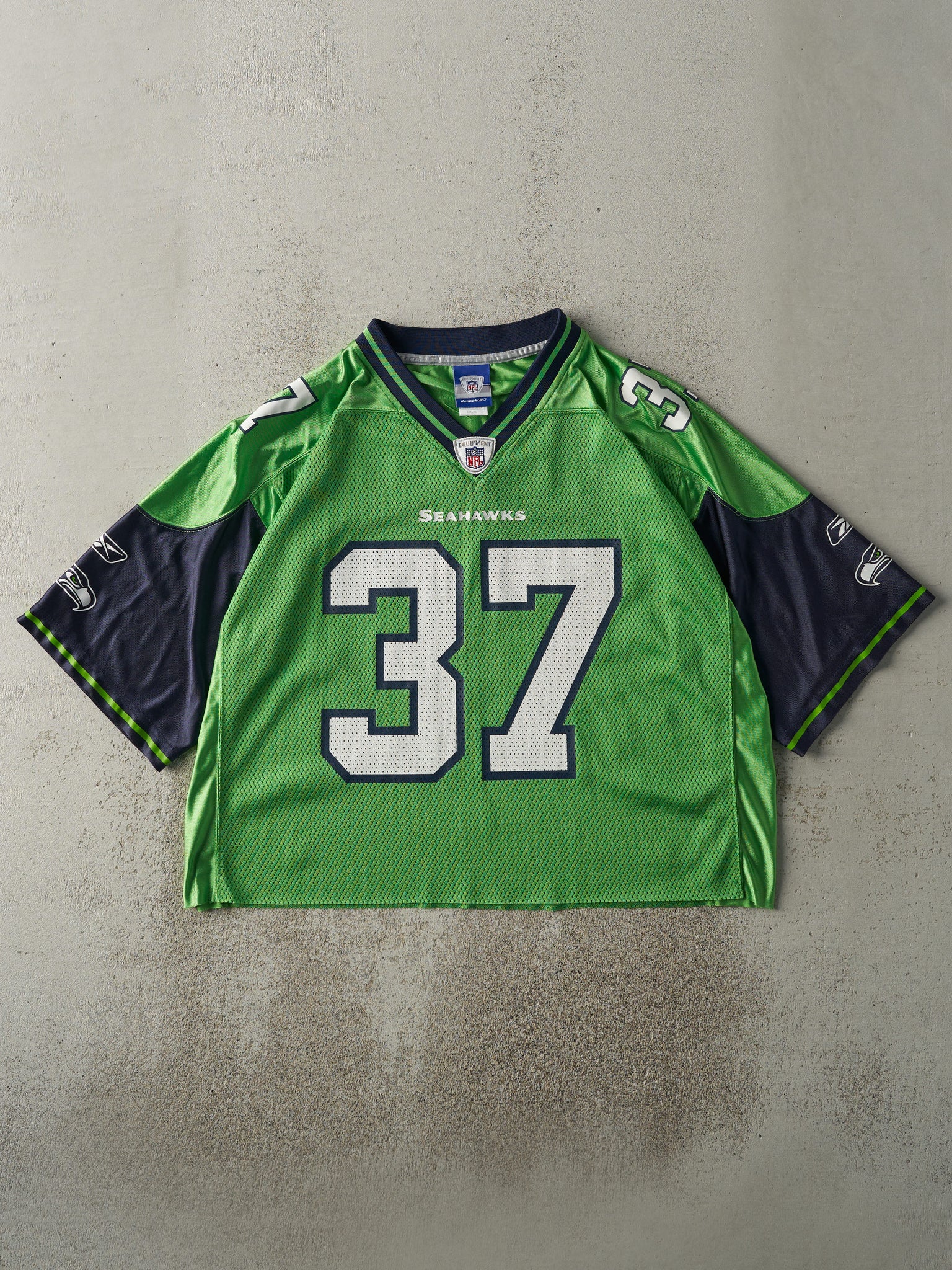 Vintage Y2K Green Seattle Seahawks #37 Shaun Alexander Cropped Football Jersey (L/XL)