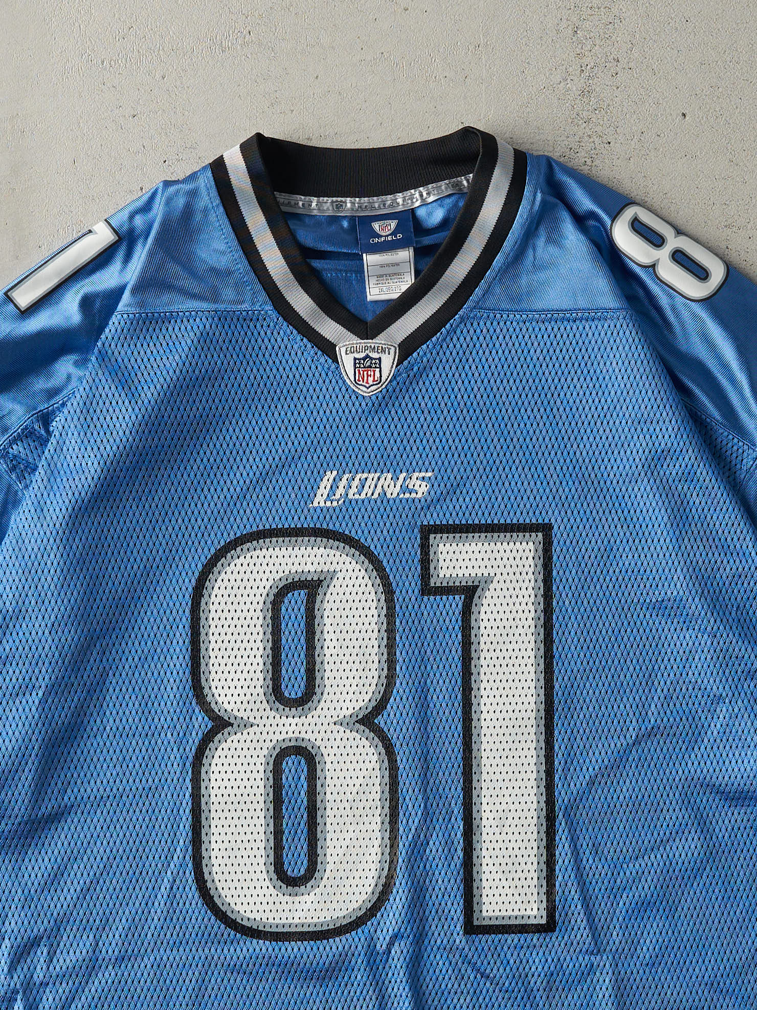 Vintage Y2K Blue Detroit Lions #81 Calvin Johnson Cropped Football Jersey (XXL)