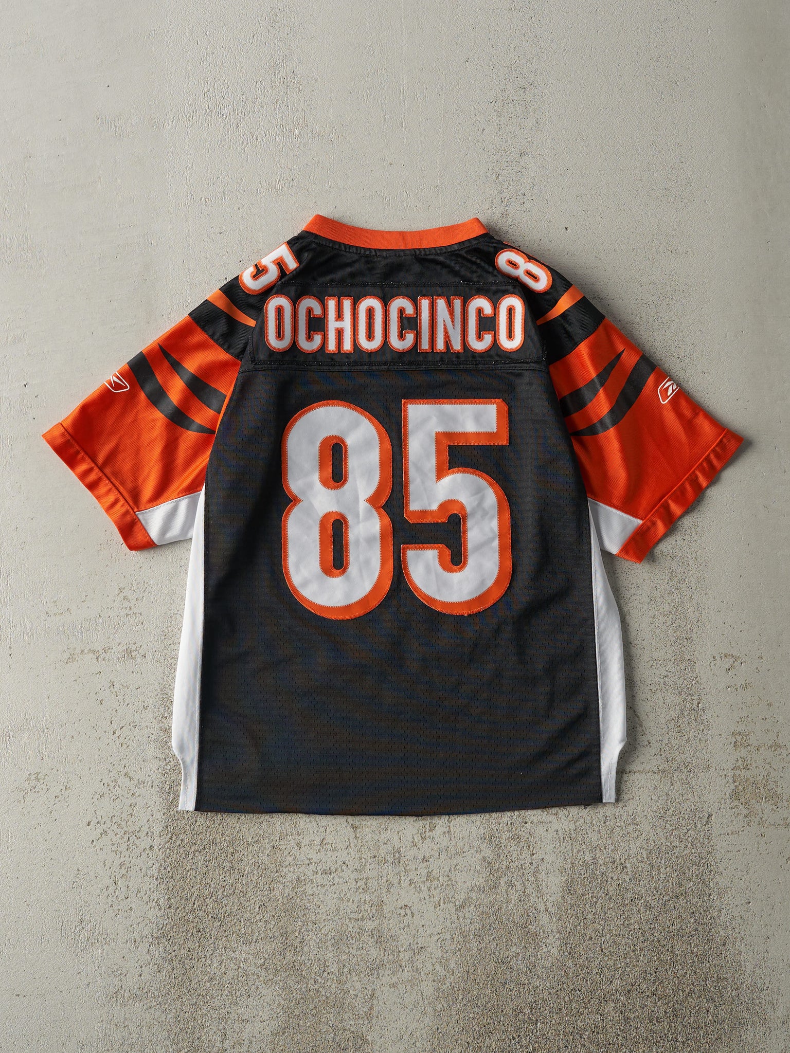 Vintage Y2K Black Cincinnati Bengals #85 Chad Ochocinco Football Jersey (S)