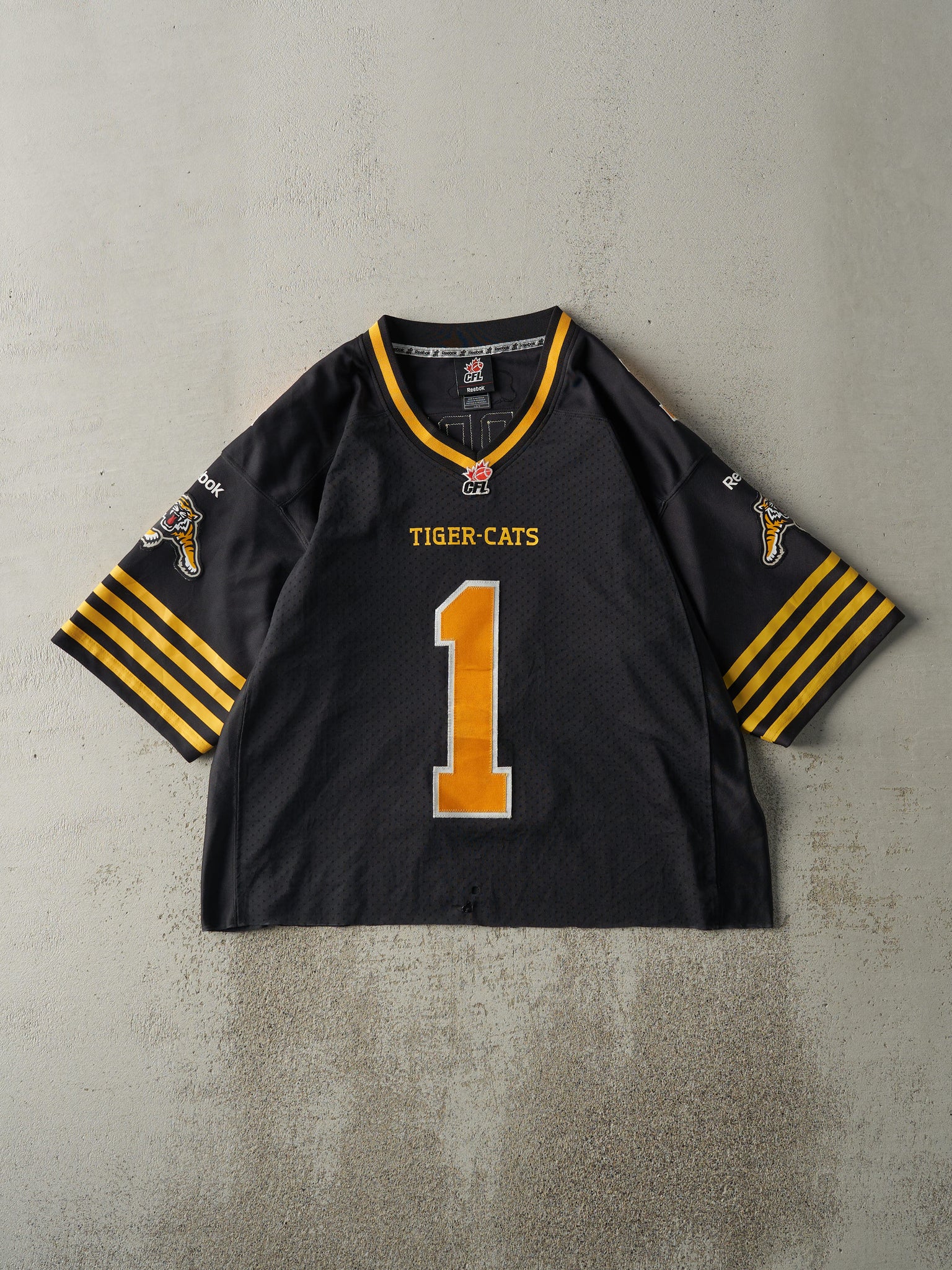 Vintage Y2K Black Hamilton Tiger-Cats #1 Henry Burris Cropped Football Jersey (L)