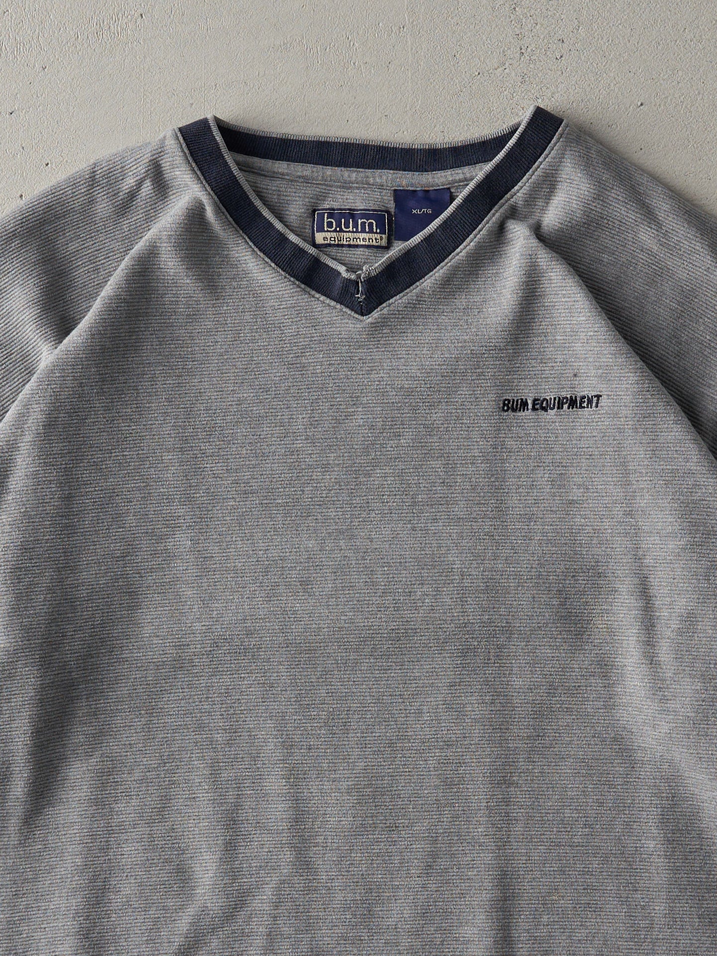 Vintage Y2K Grey BUM Equipment Crewneck (XL)