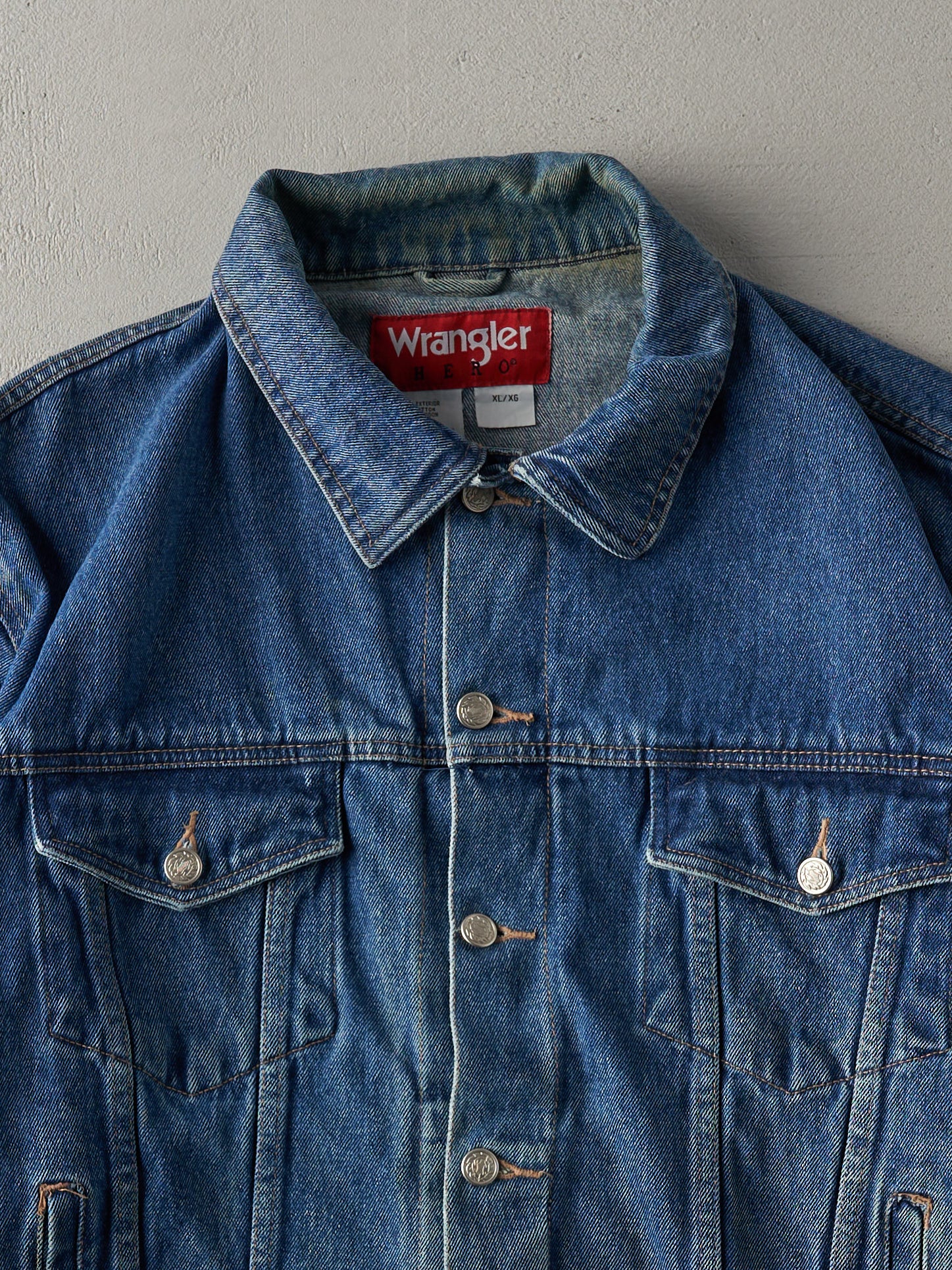 Vintage Y2K Mid Wash Wrangler Hero Denim Jacket (L)