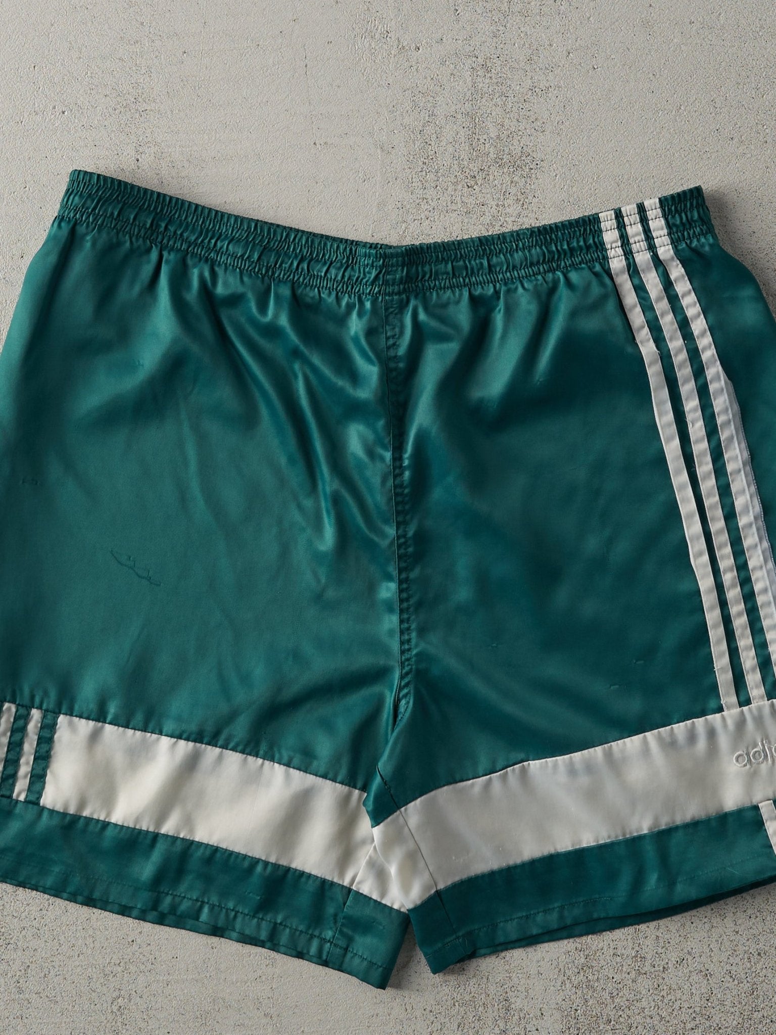 Vintage 80s Green and White Adidas Athletic Shorts (34x6.5)