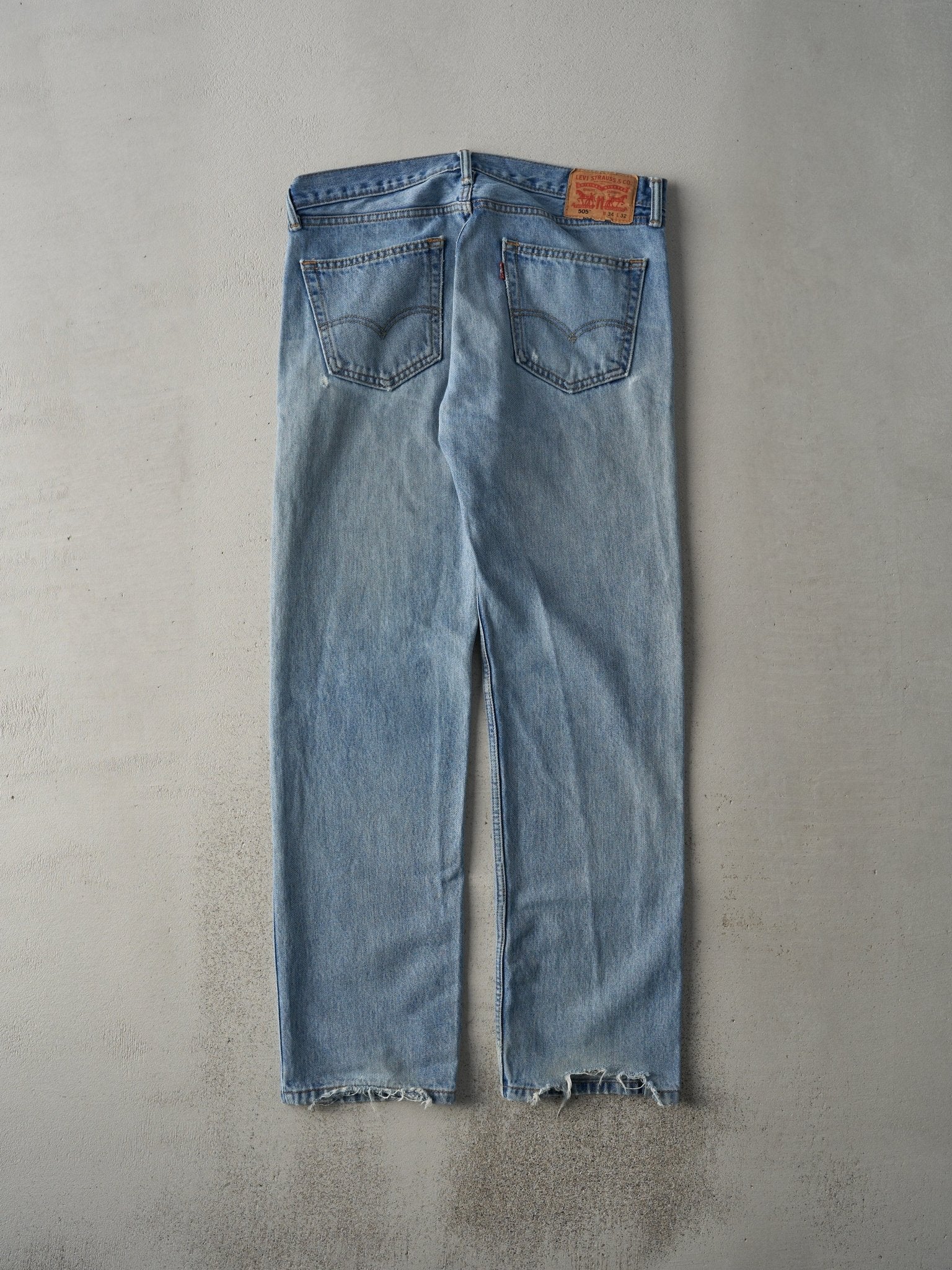 Vintage Y2K Light Wash Levi's 505 Jeans (36x31)
