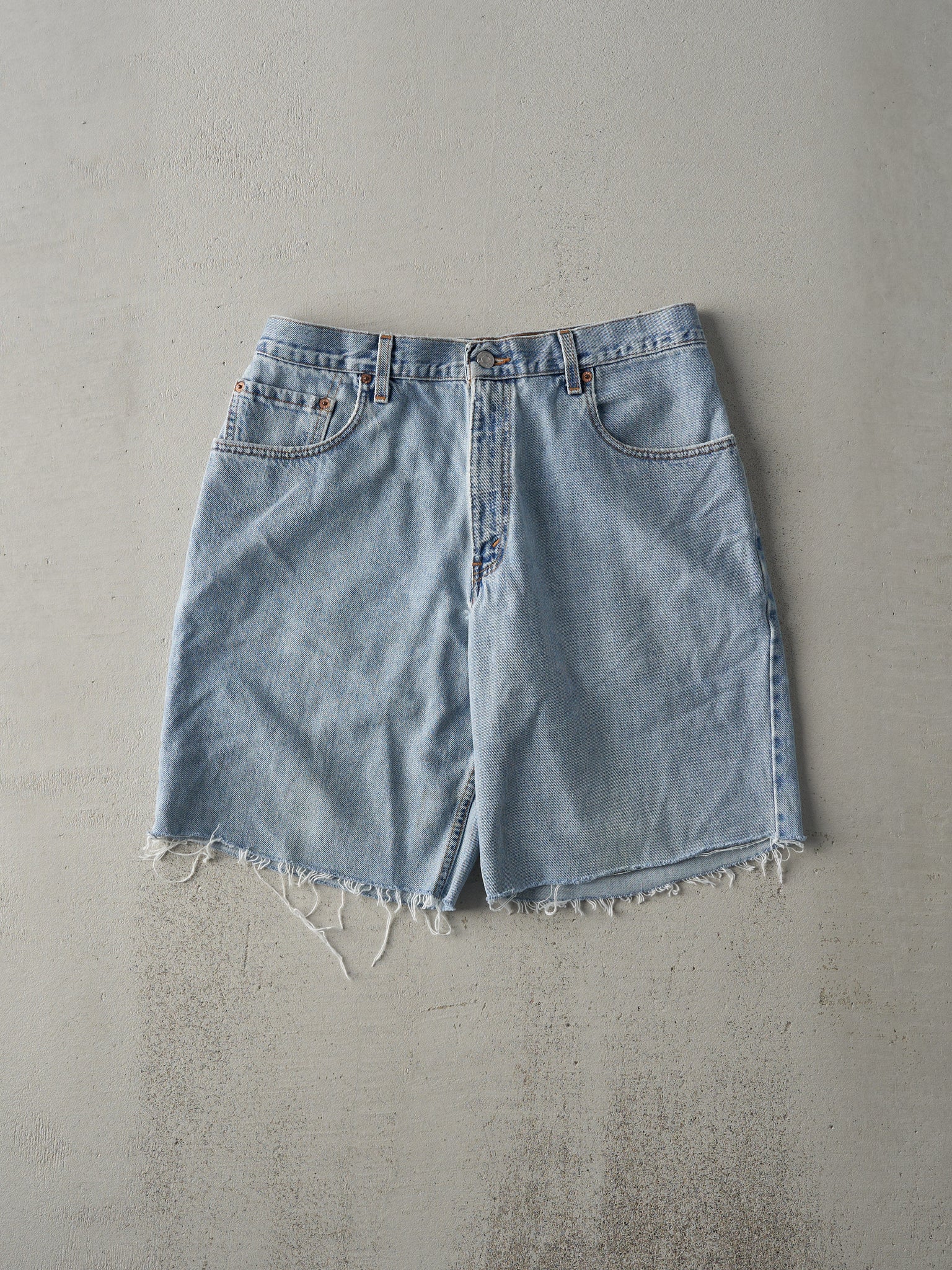 Vintage 90s Light Wash Levi's 570 Baggy Fit Cut Off Shorts (32x9.5)