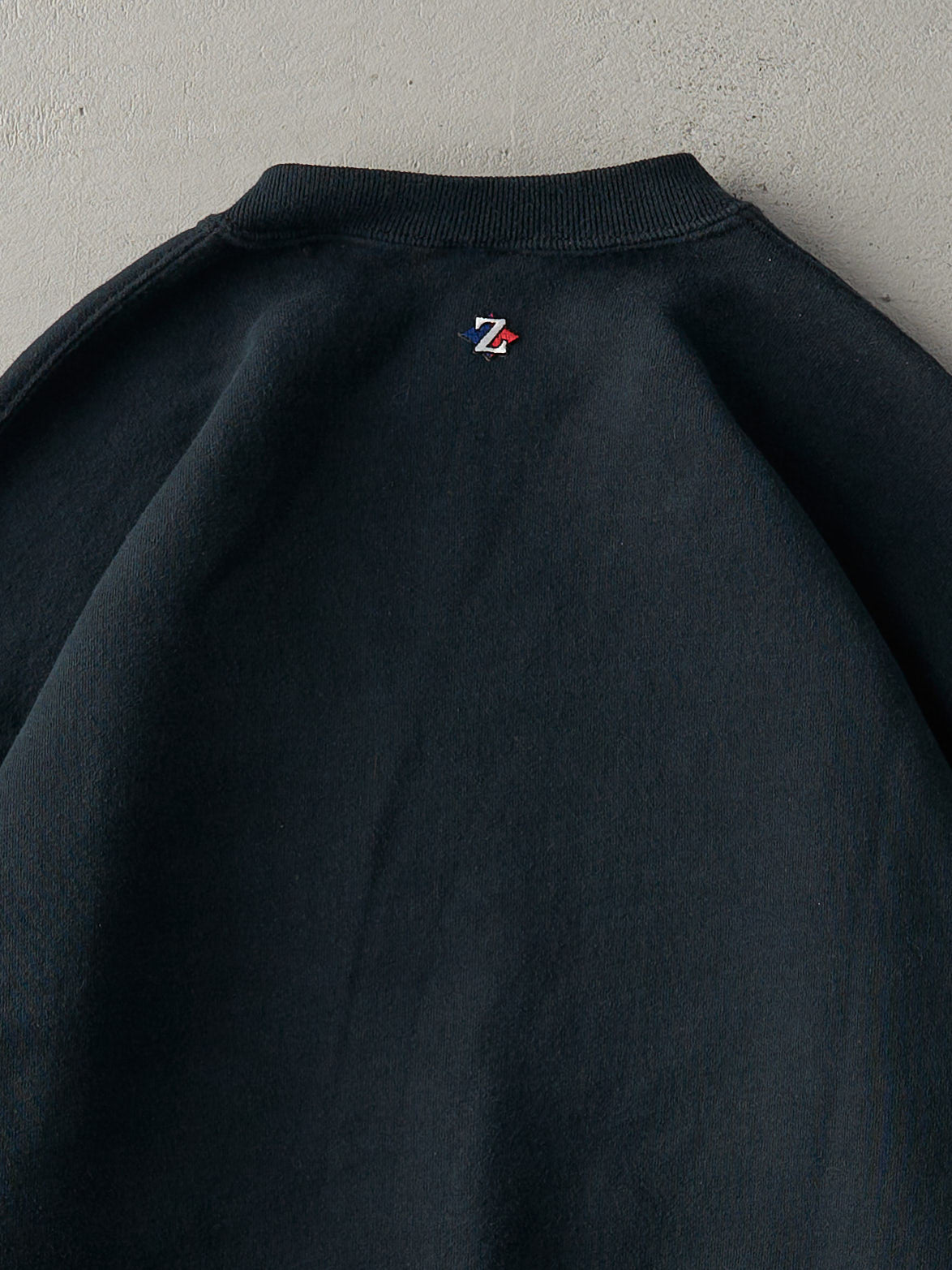 Vintage 90s Black Jerzees Blank Crewneck (M)